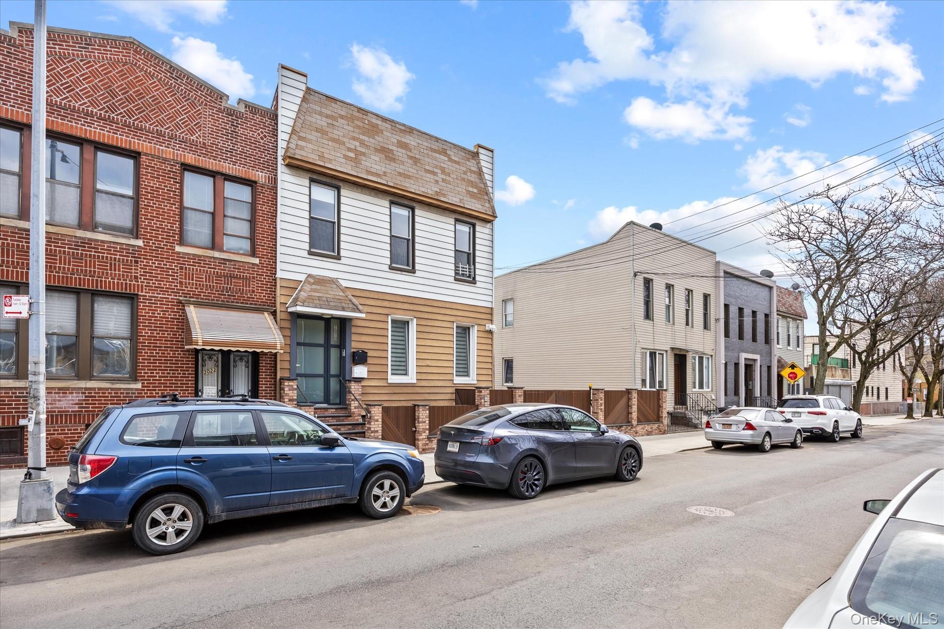 2020 Bleecker Street Property Photo 2