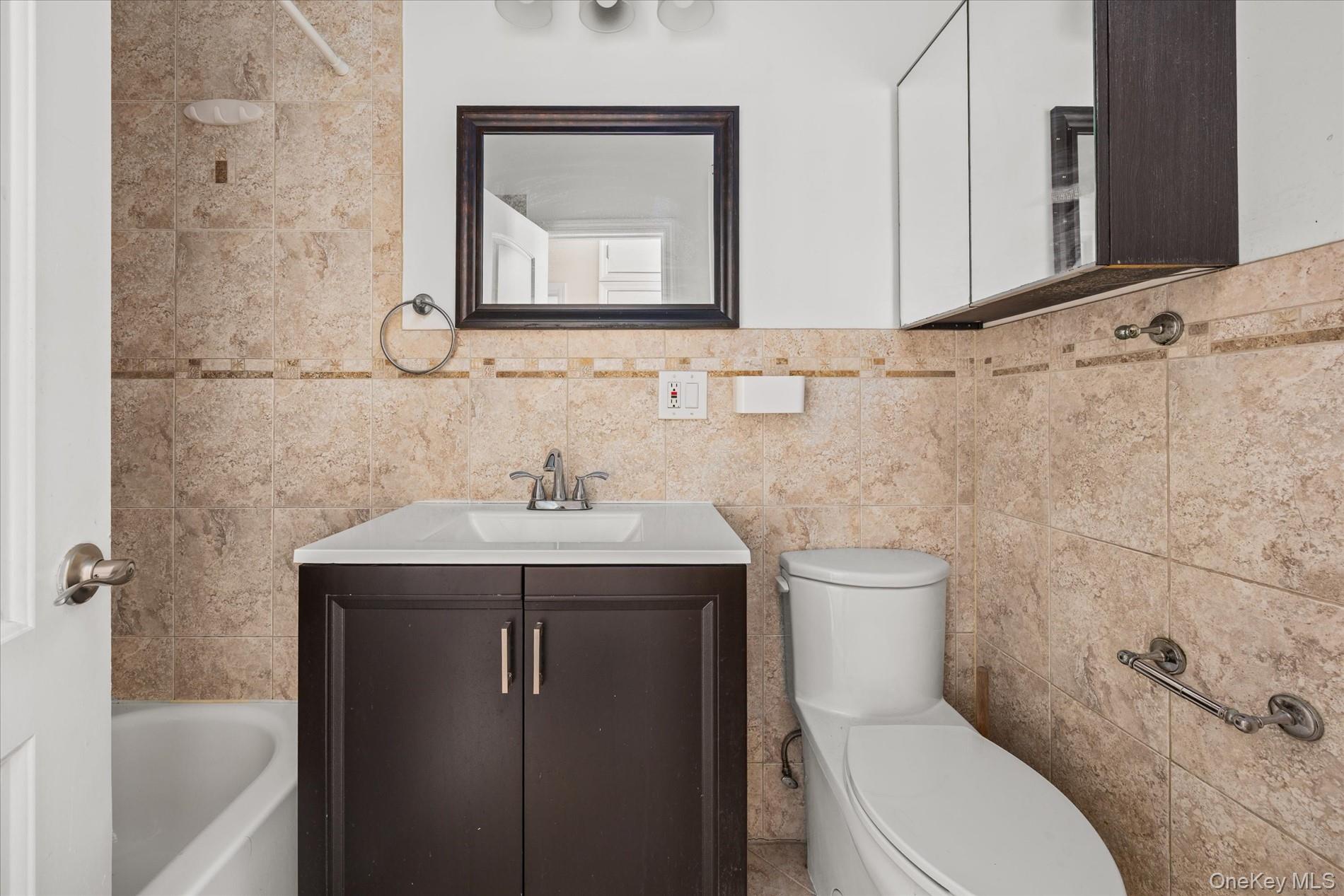 2020 Bleecker Street Property Photo 34