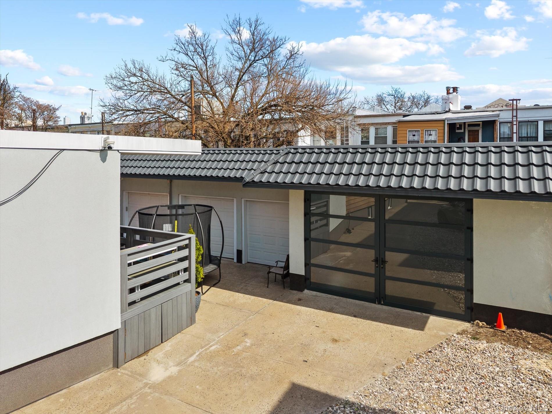 2020 Bleecker Street Property Photo 45