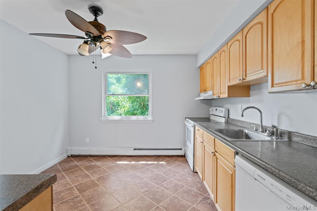 49 Georgia Street B Property Photo 13
