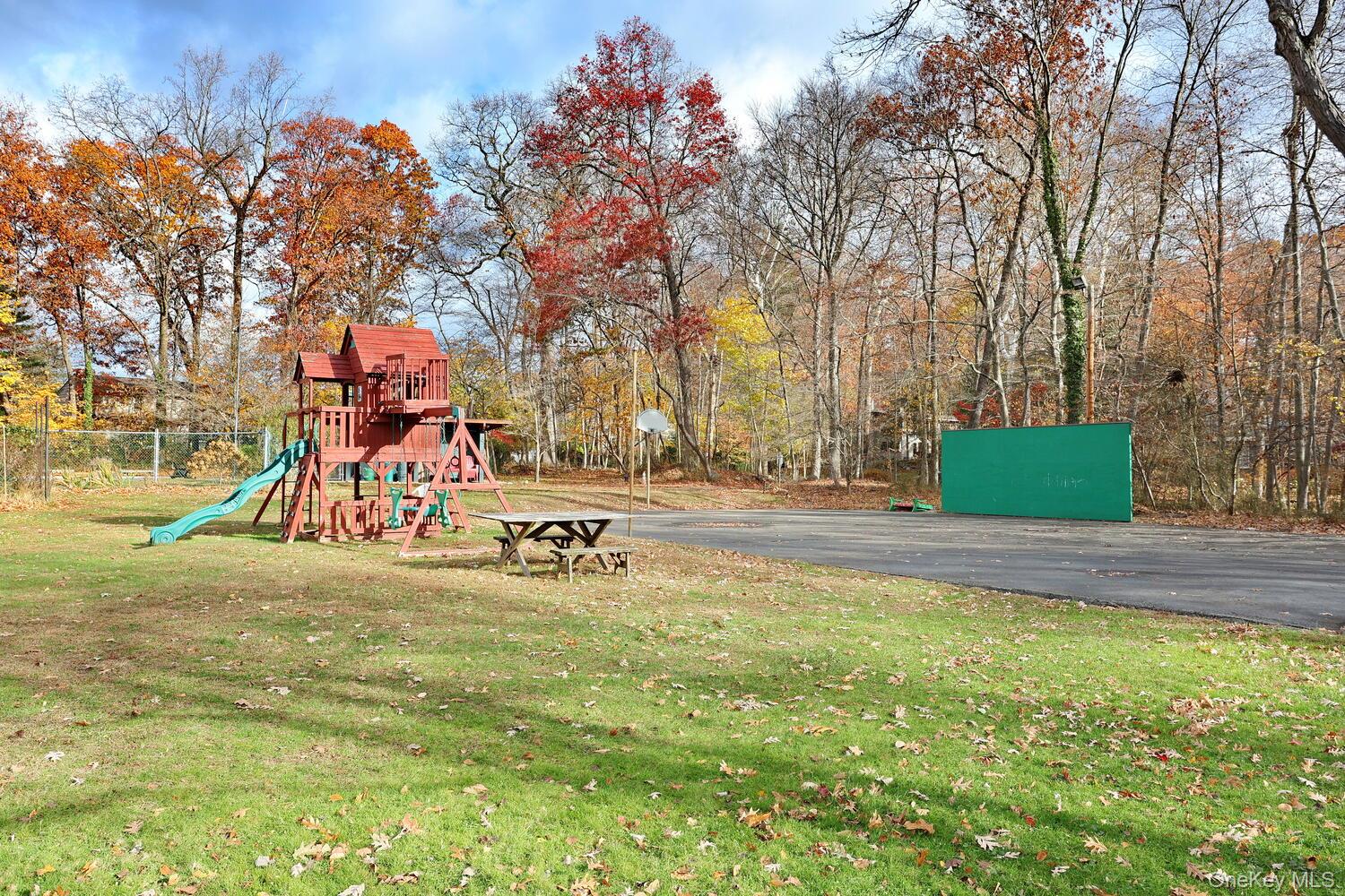 68 Hickory Hill Lane Property Photo 34