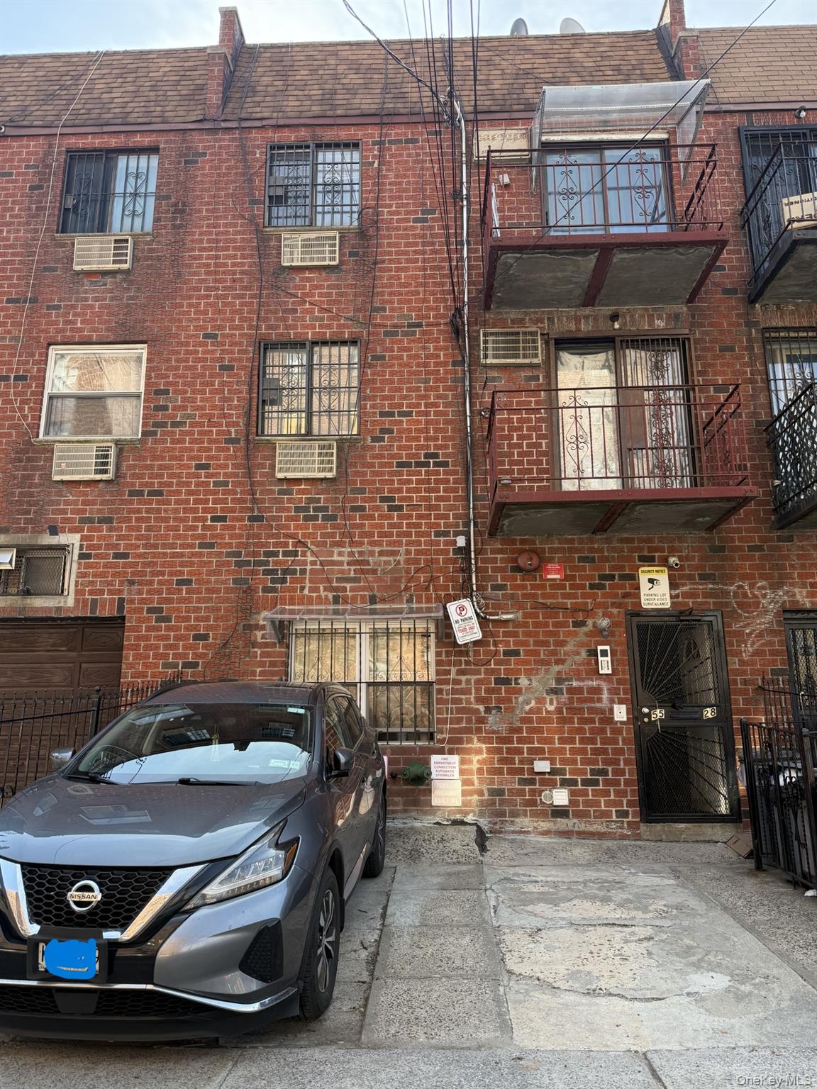 5528 98th Street Property Photo 1