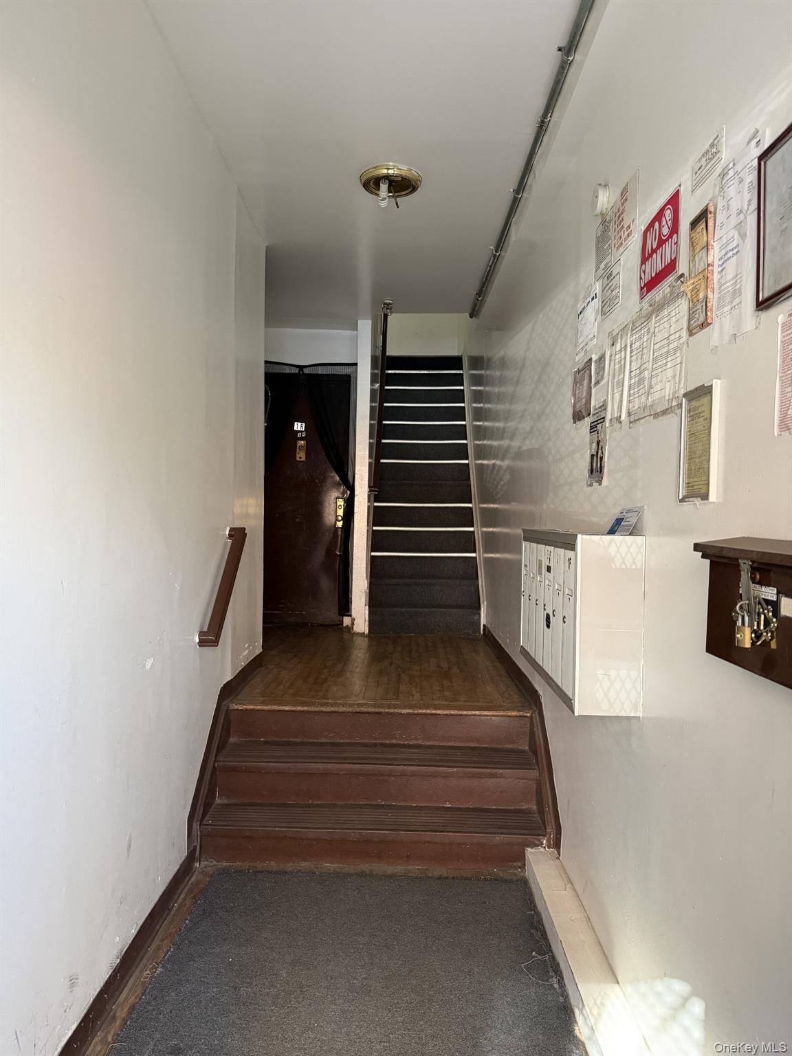 5528 98th Street Property Photo 3