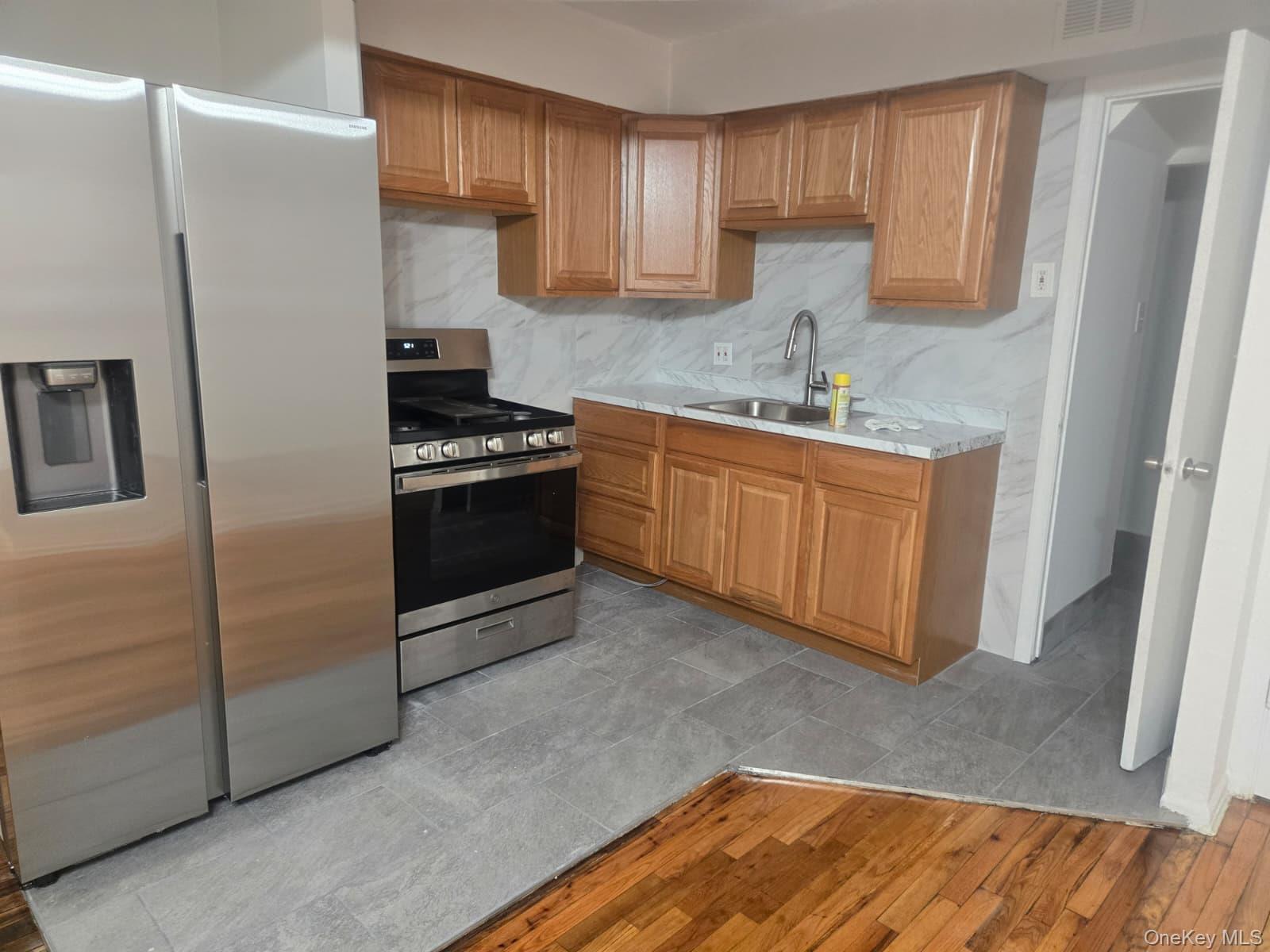 5528 98th Street Property Photo 25