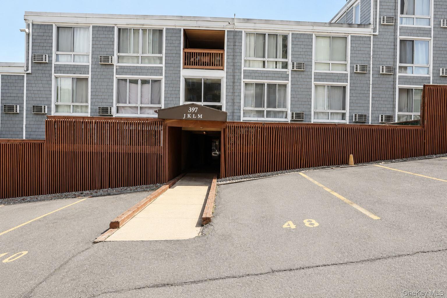 397 N Broadway 1M Property Photo 1