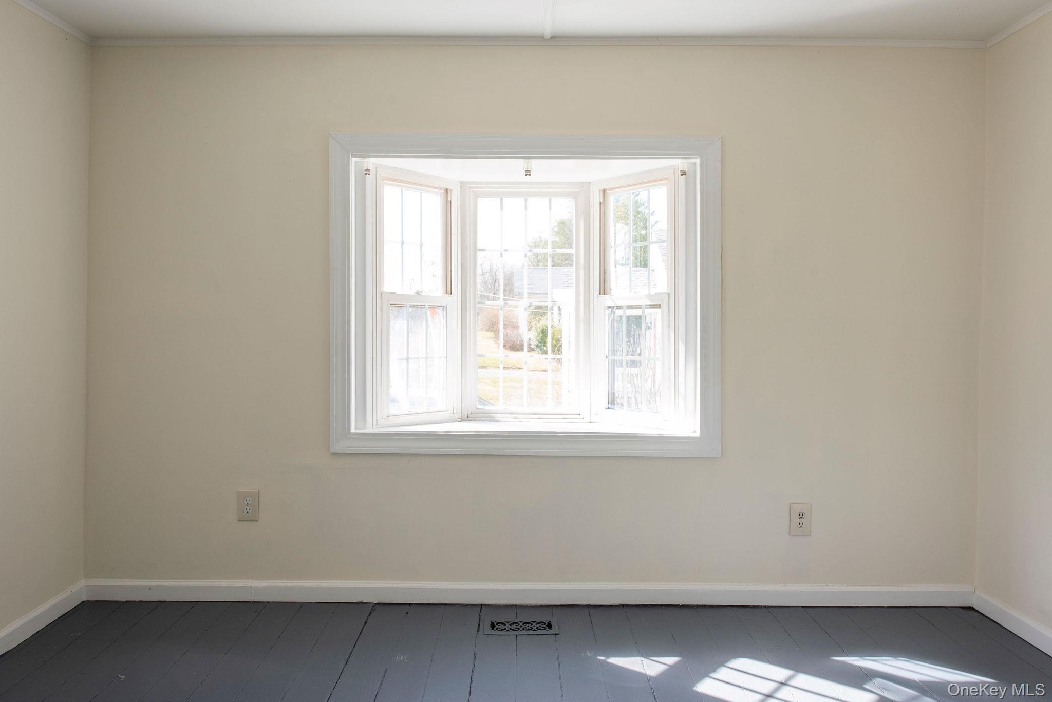 84 Montgomery Street Property Photo 7