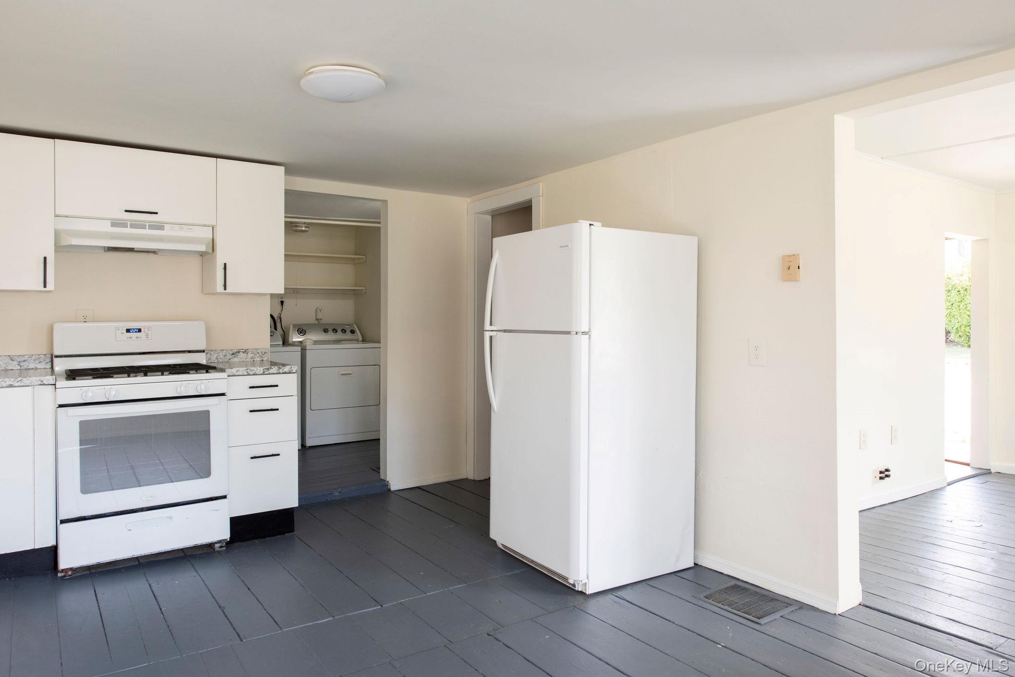 84 Montgomery Street Property Photo 12