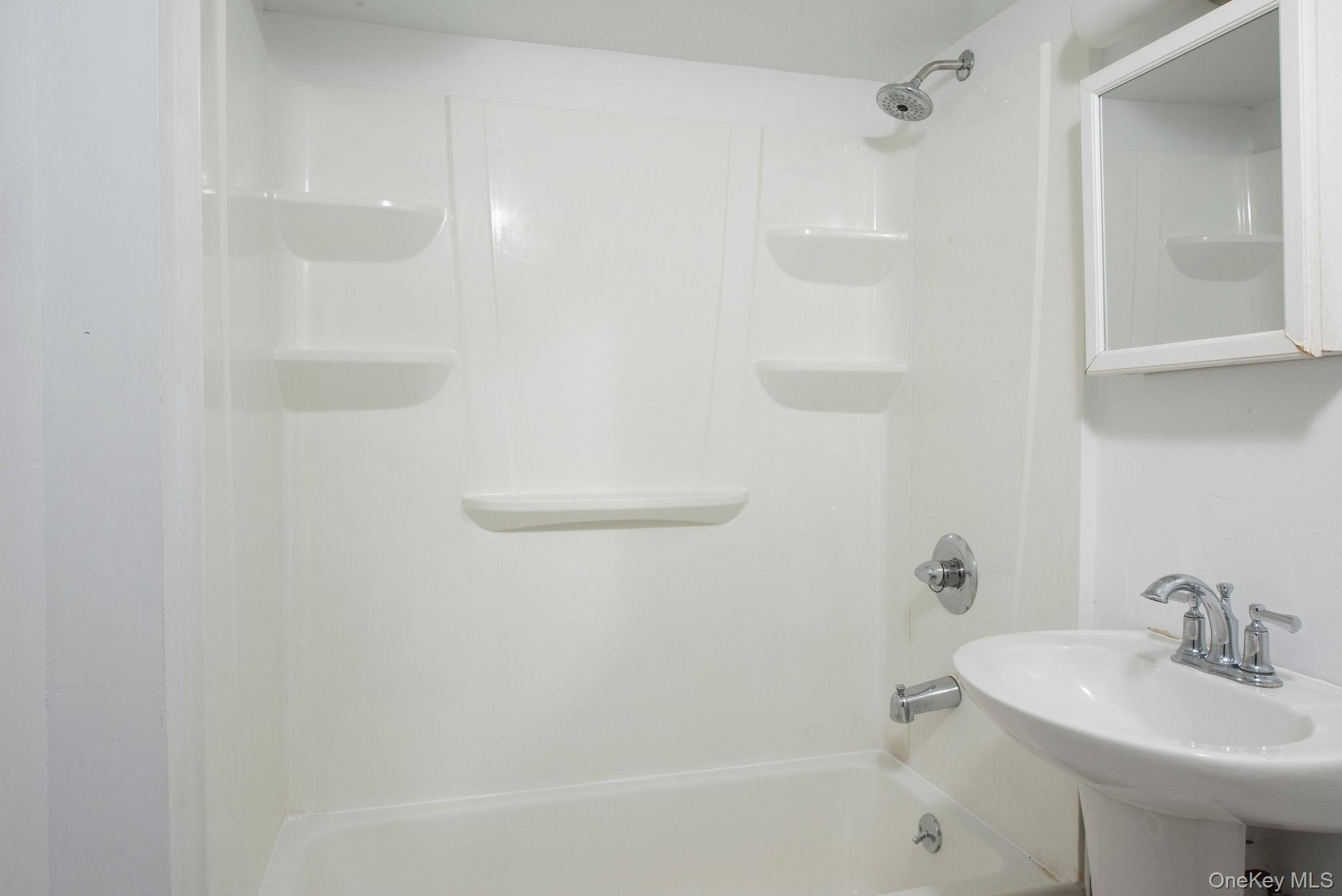 84 Montgomery Street Property Photo 16
