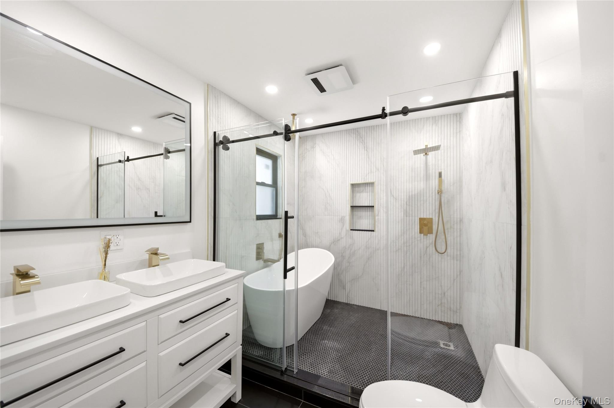 8 Hunt Avenue Property Photo 24
