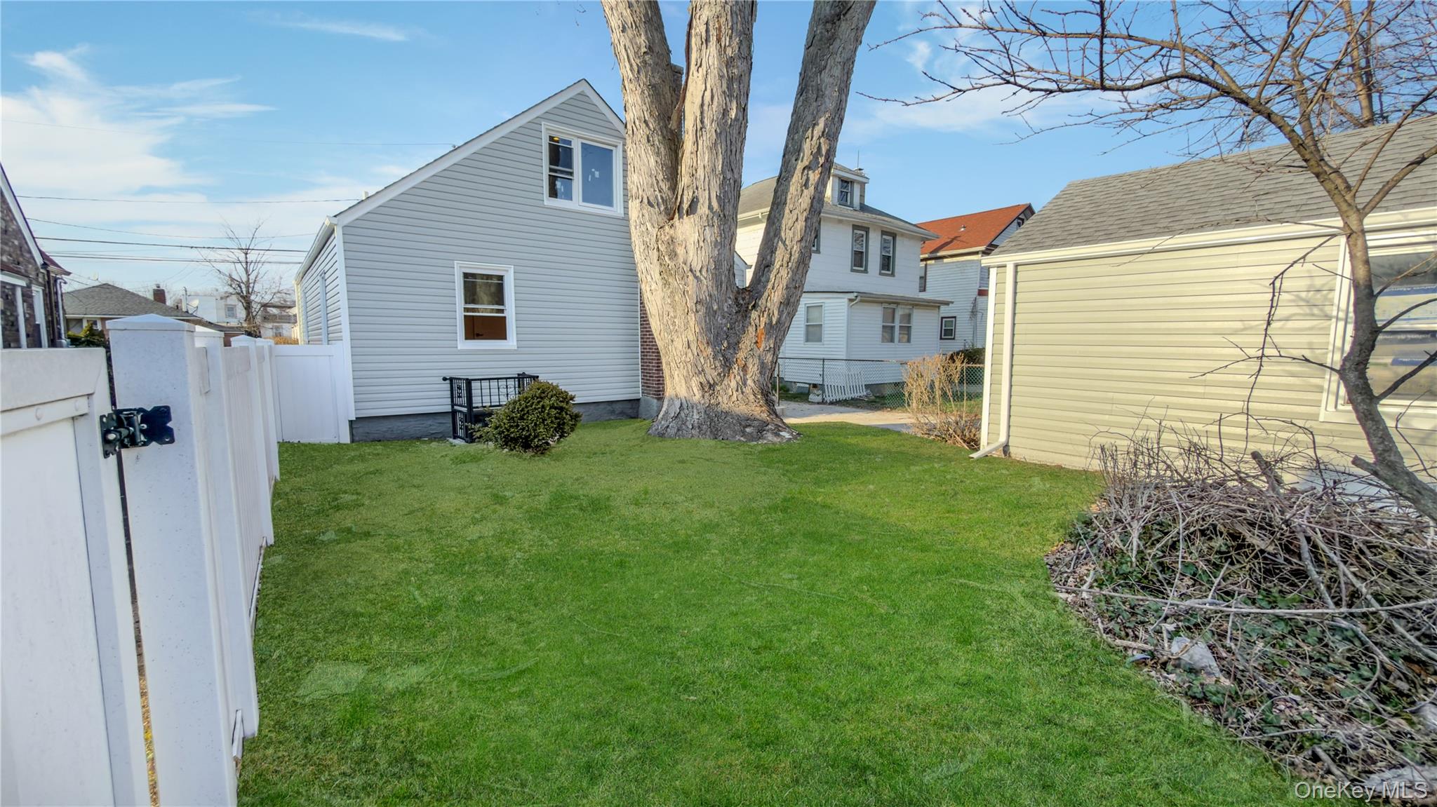 224 Windsor Parkway Property Photo 35