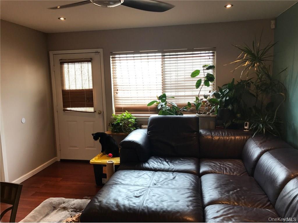 2226 Norton Avenue Property Photo 8