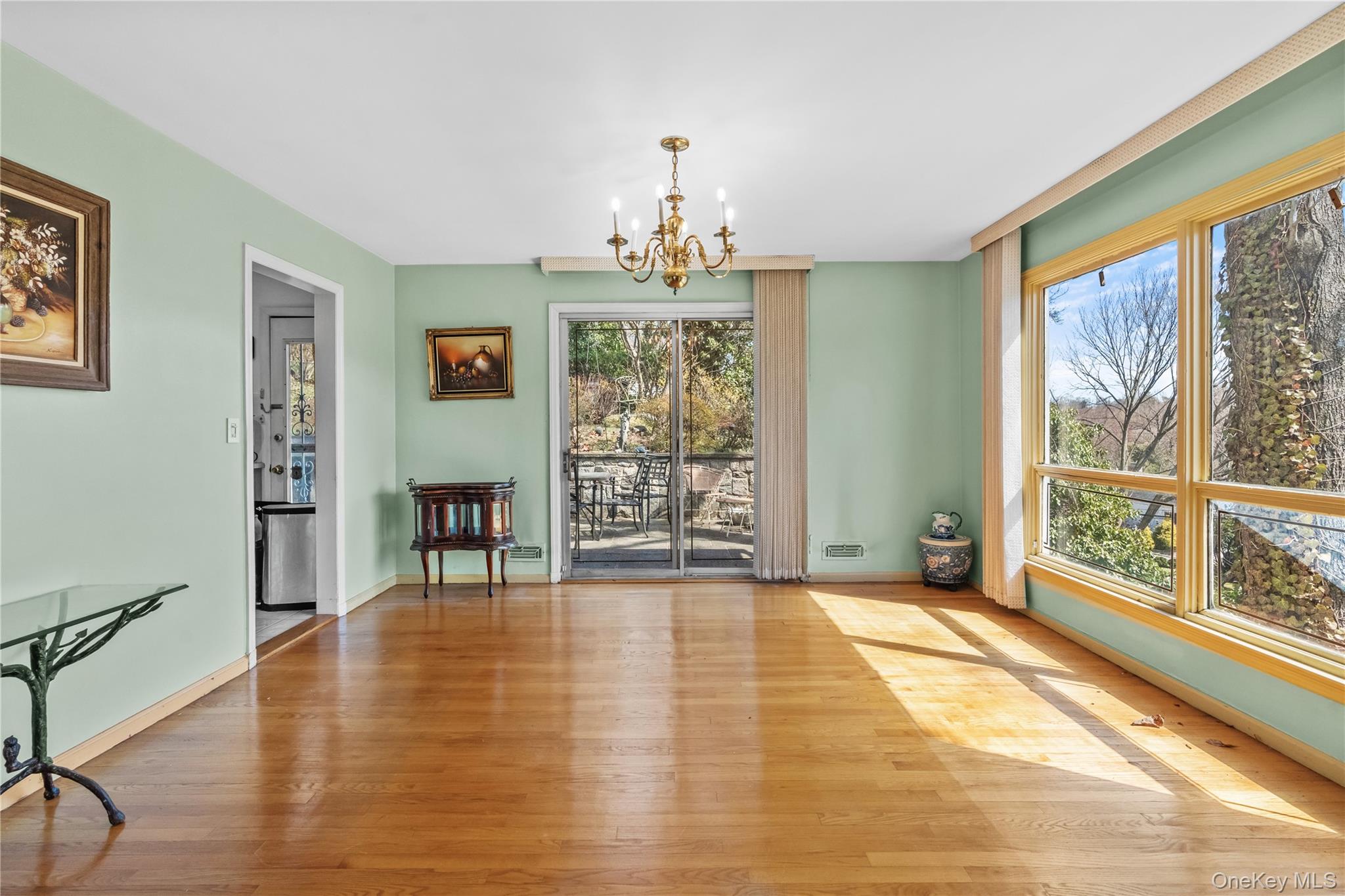 18 Devon Road Property Photo 12