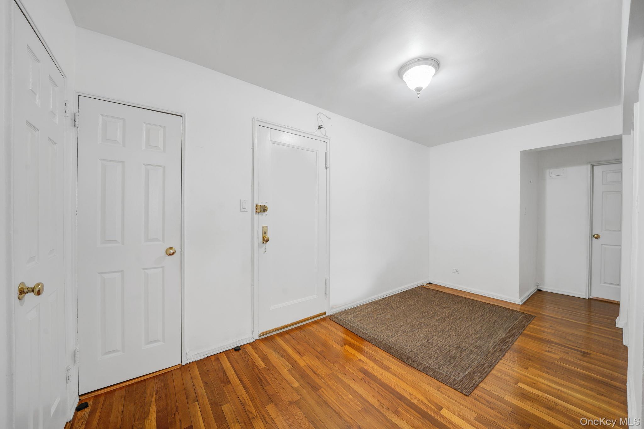 83-85 Woodhaven Boulevard 3l Property Photo 5