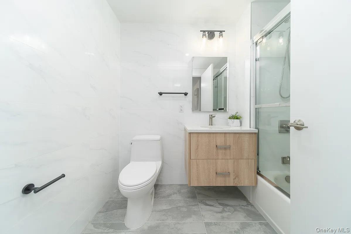 131-19 Fowler Avenue 4a Property Photo 8