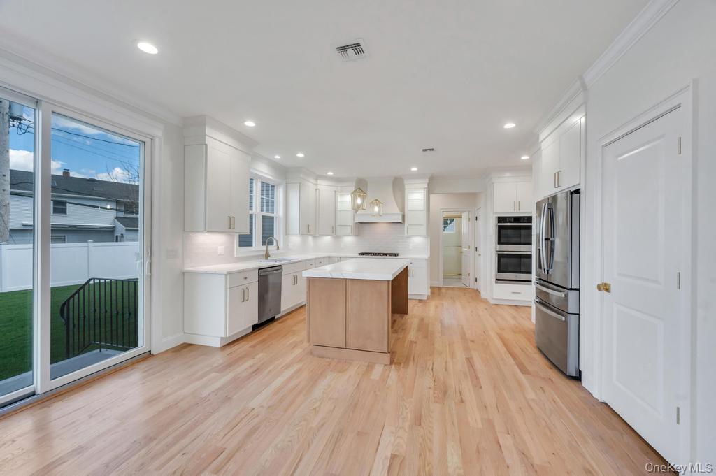 89 West Avenue Property Photo 17