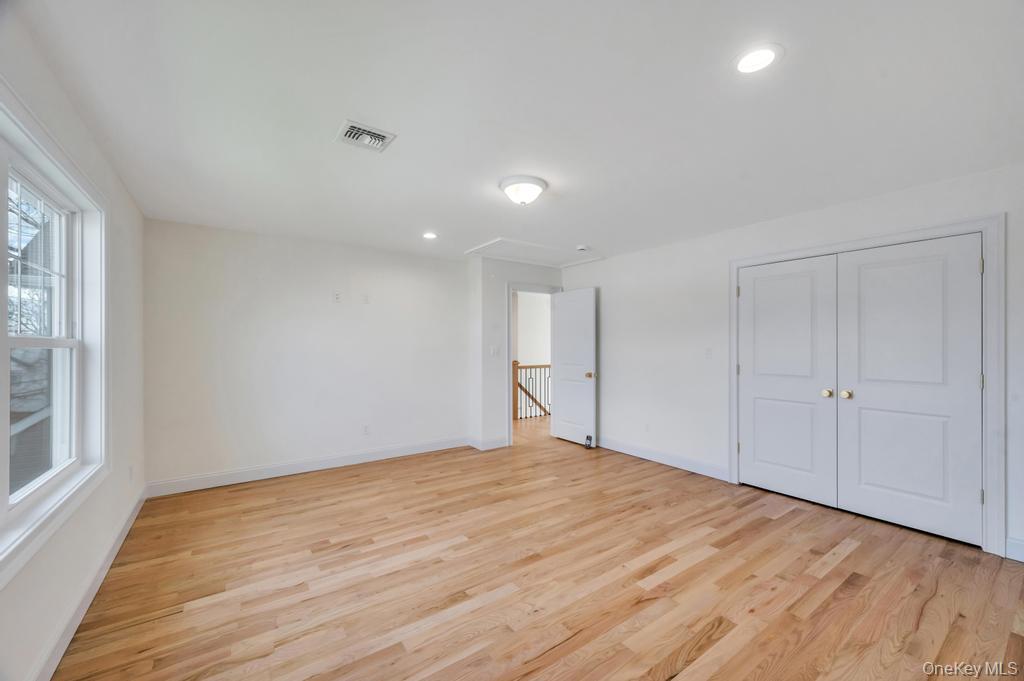 89 West Avenue Property Photo 22