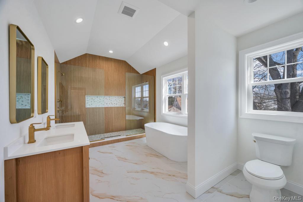 89 West Avenue Property Photo 23