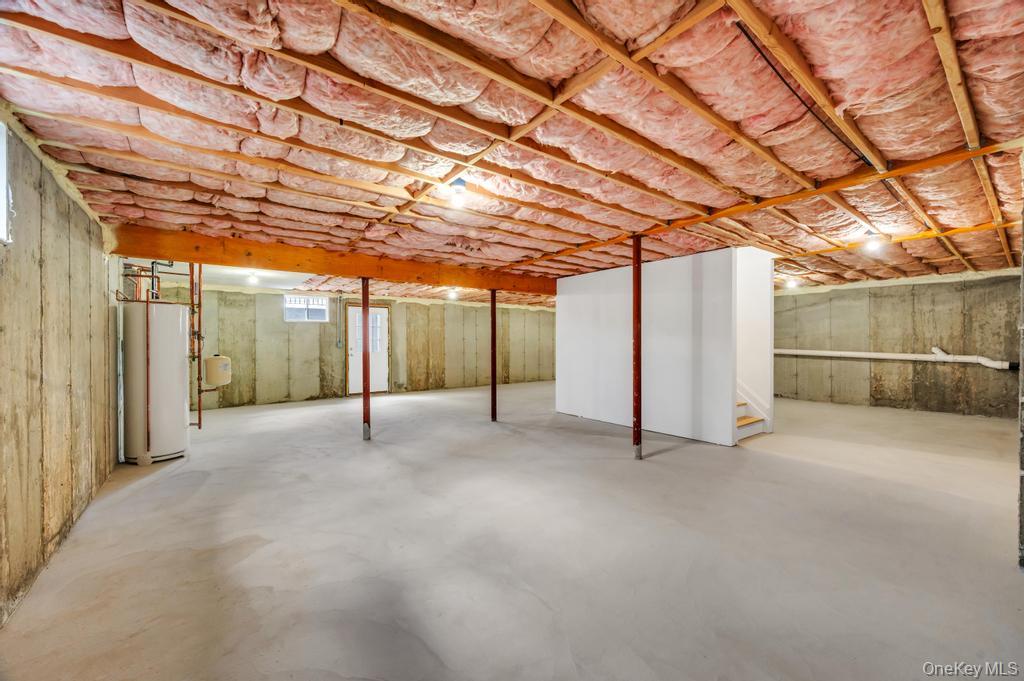 89 West Avenue Property Photo 29
