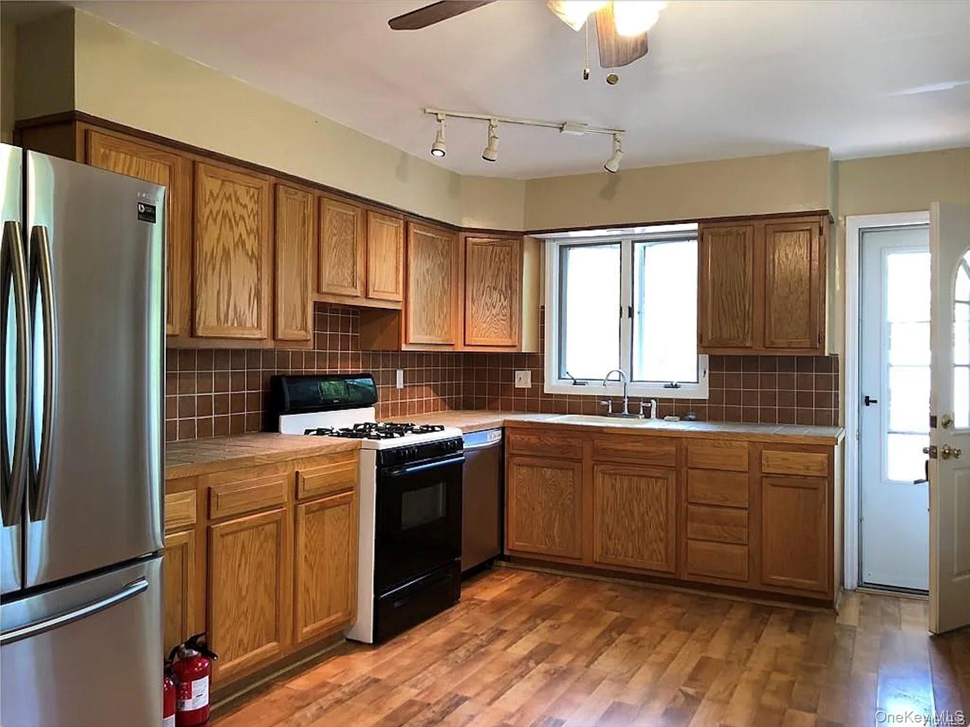 52 Horton Avenue Property Photo 2