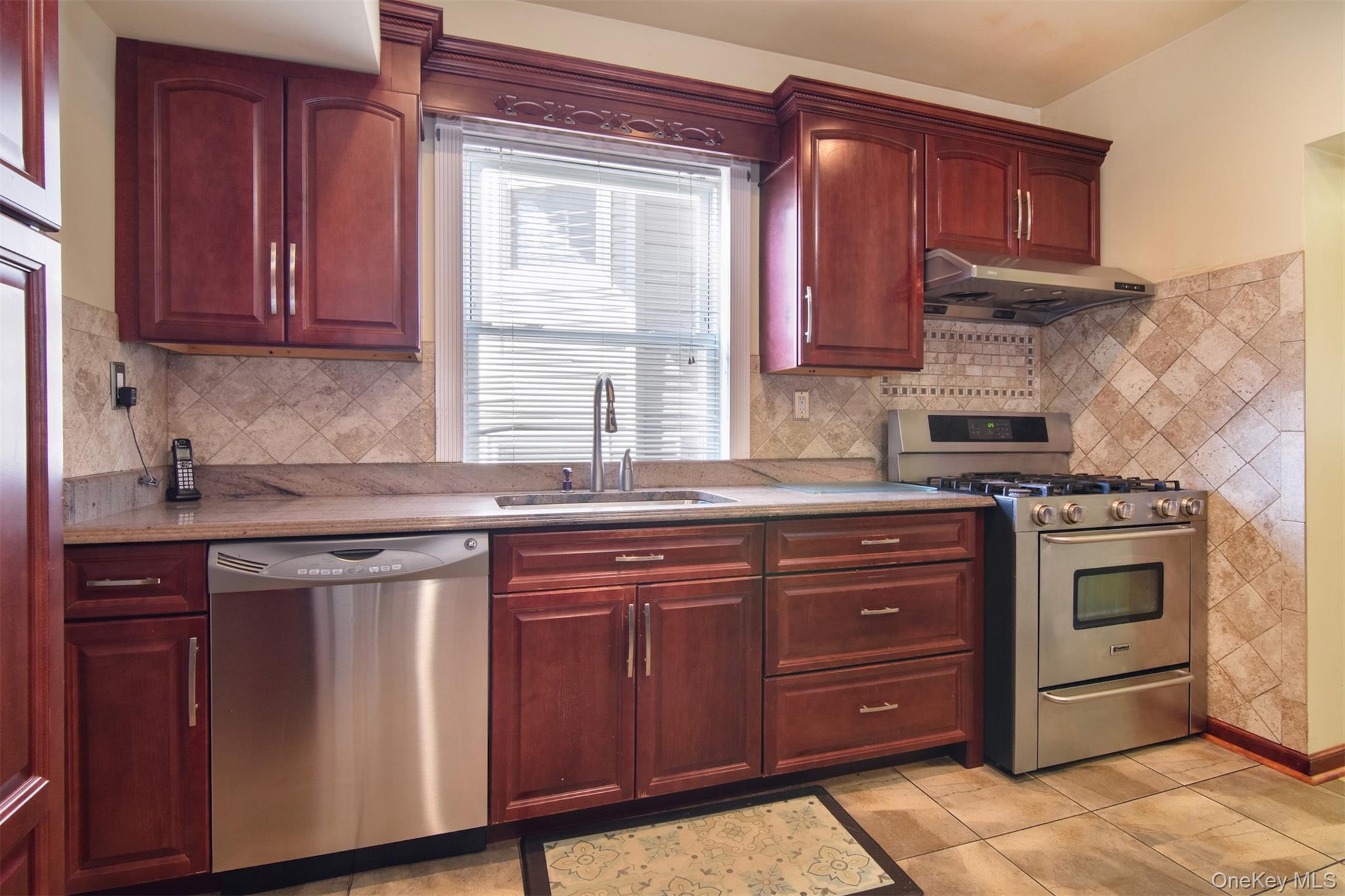 17 Lake Avenue Property Photo 13