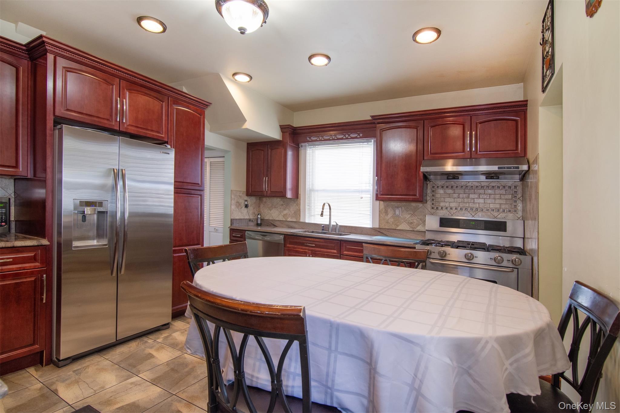 17 Lake Avenue Property Photo 15