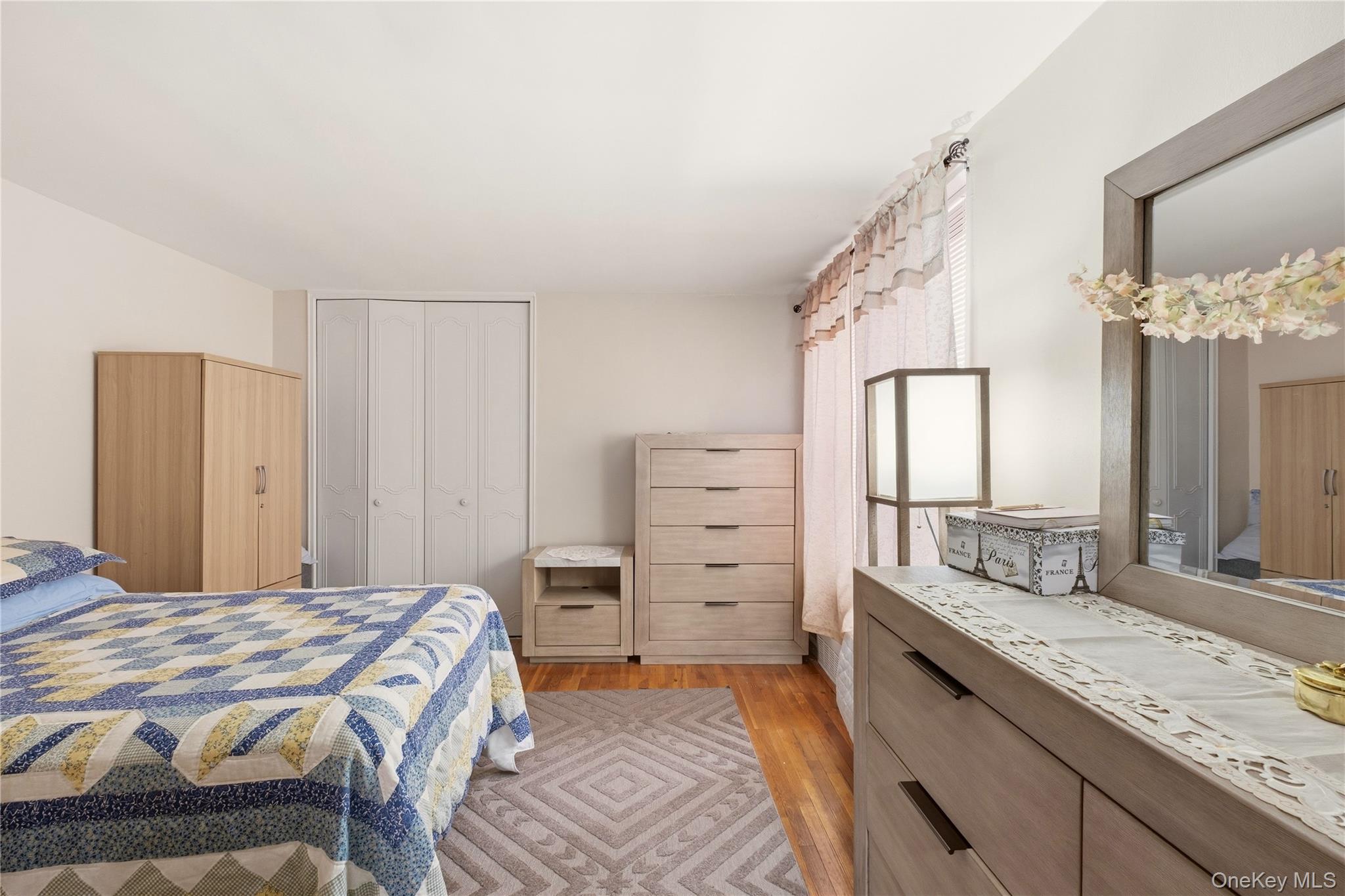 1165 E 54th Street 4G Property Photo 1