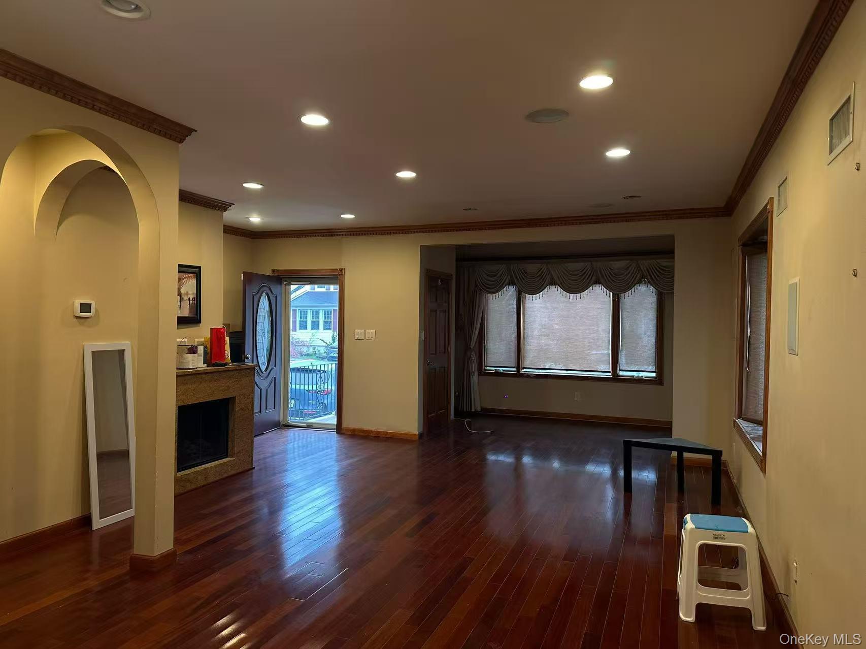 8860 240th Street Property Photo 6