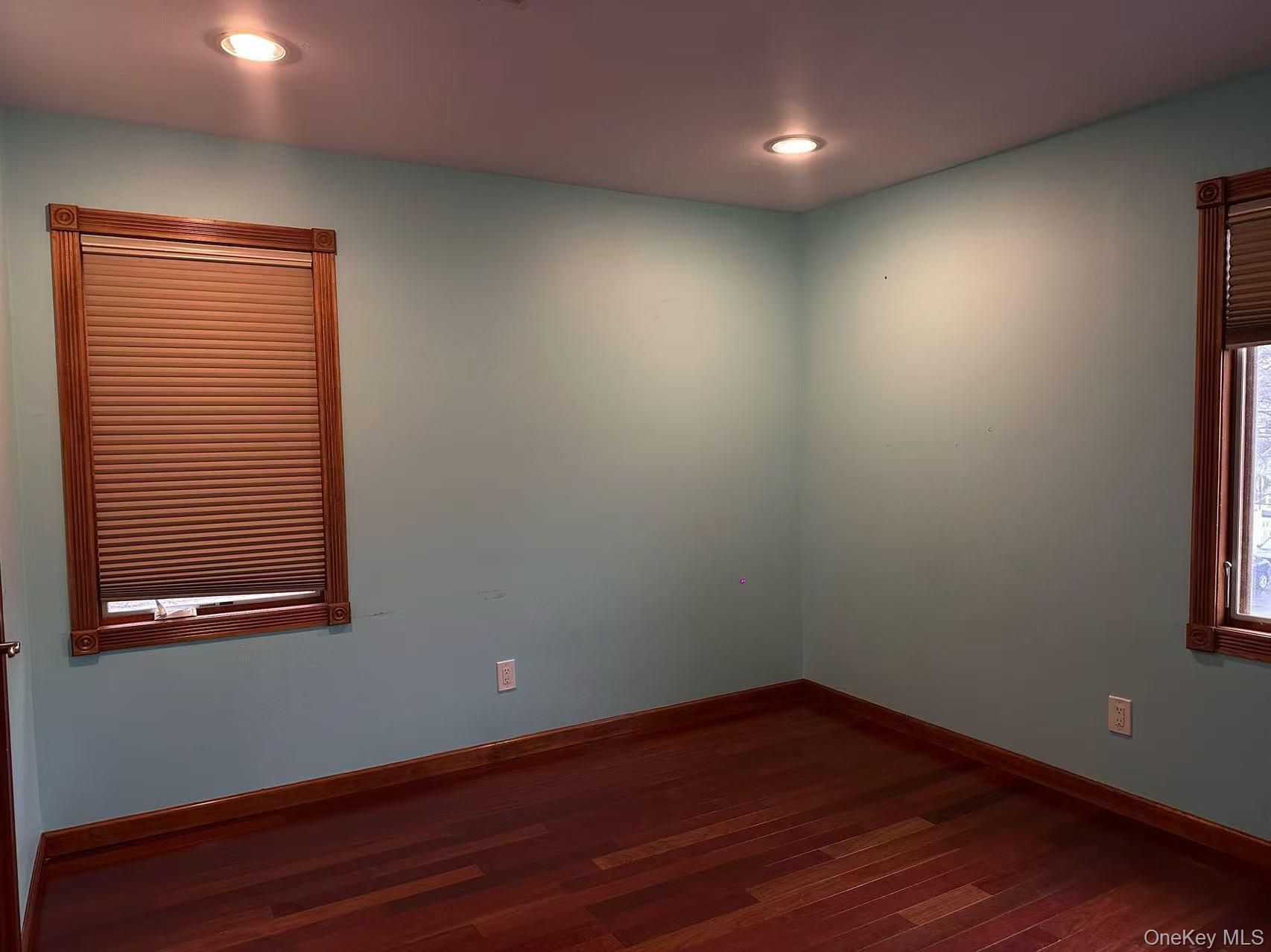 8860 240th Street Property Photo 9