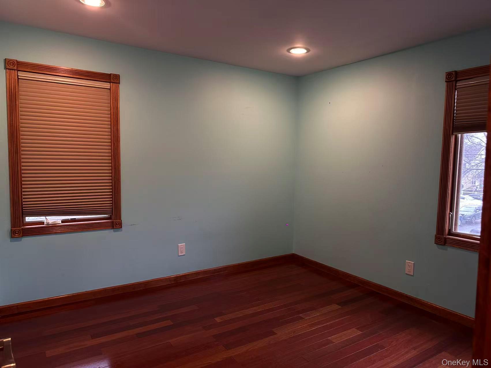 8860 240th Street Property Photo 14