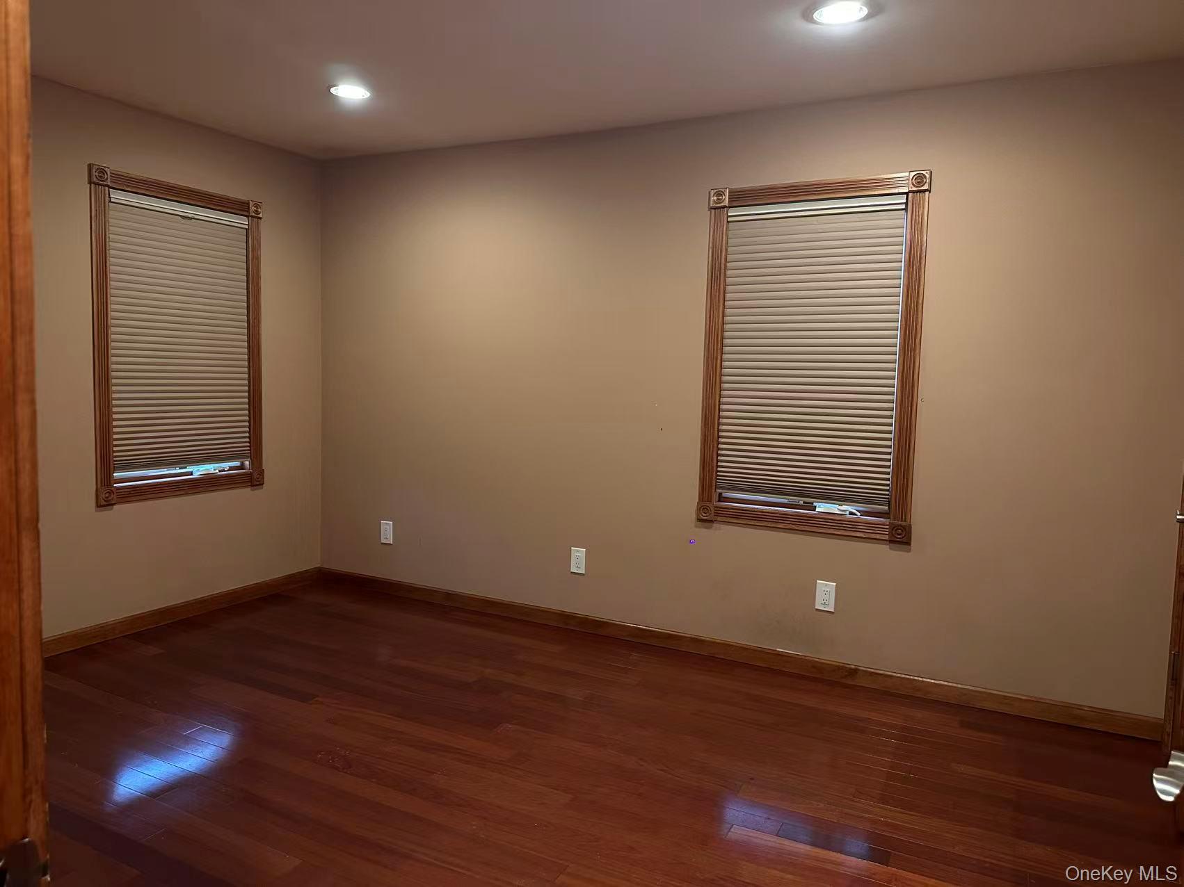 8860 240th Street Property Photo 17