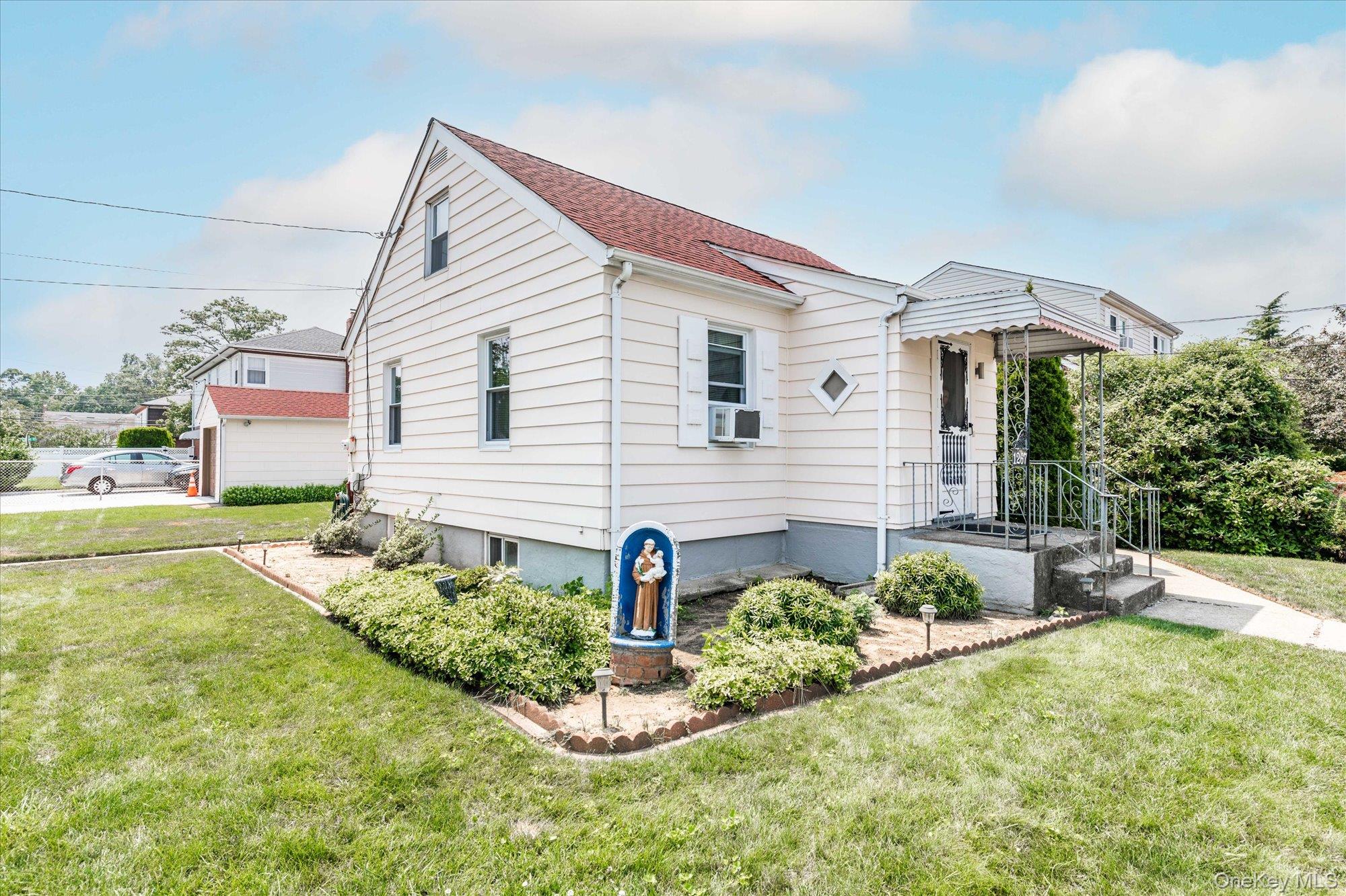 1267 Nelson Street Property Photo 2