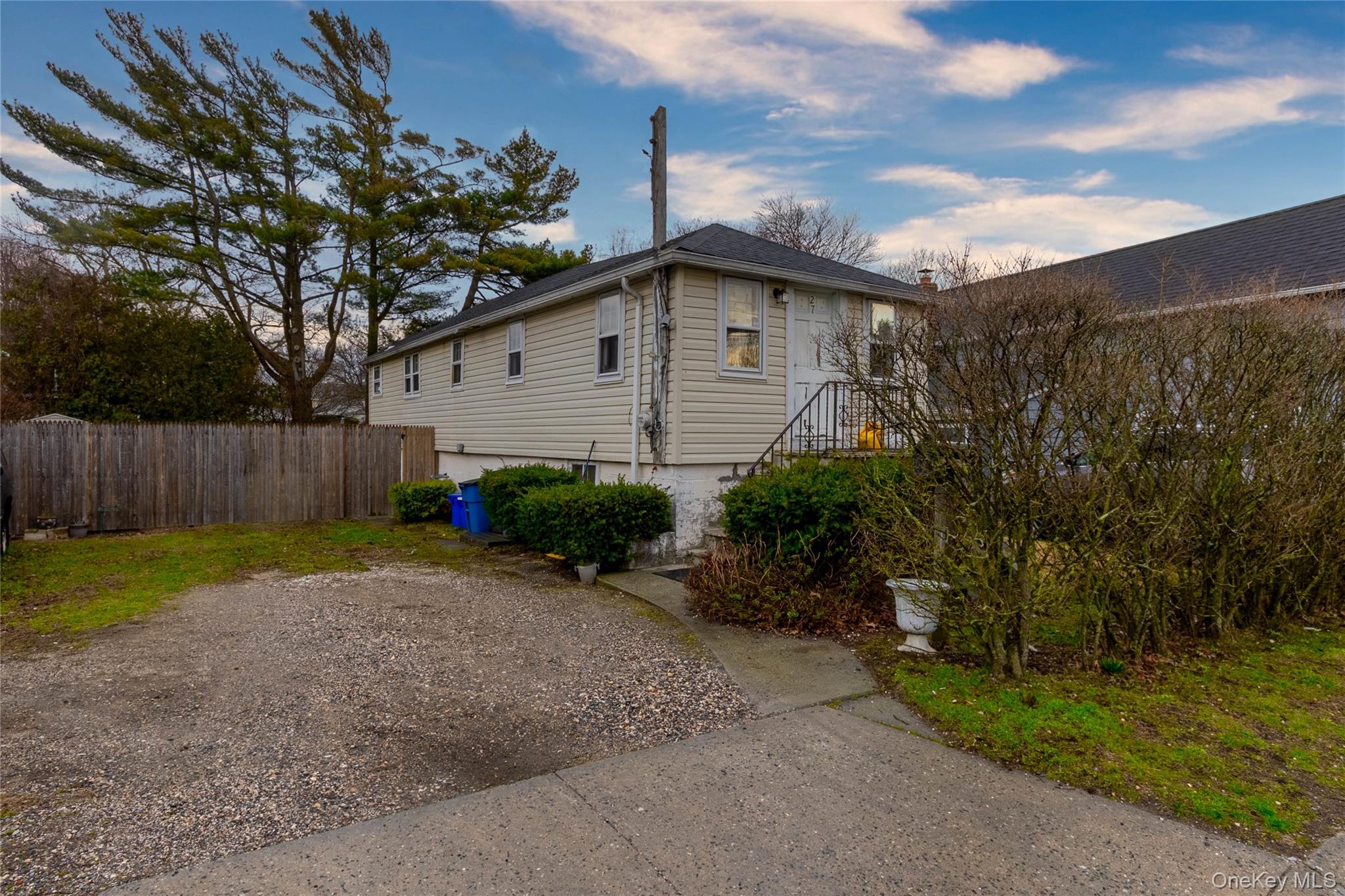 27 Pearsall Place Property Photo 2