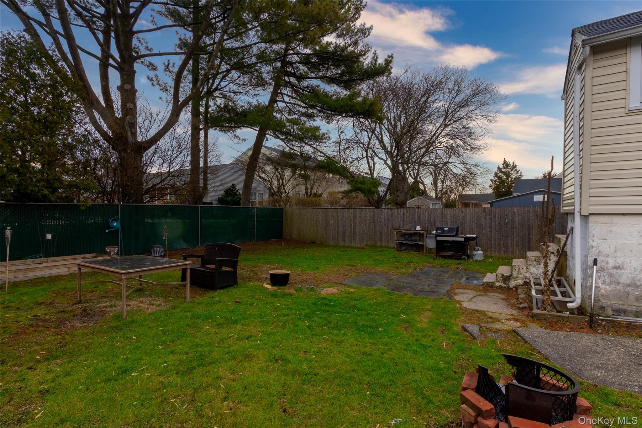 27 Pearsall Place Property Photo 5