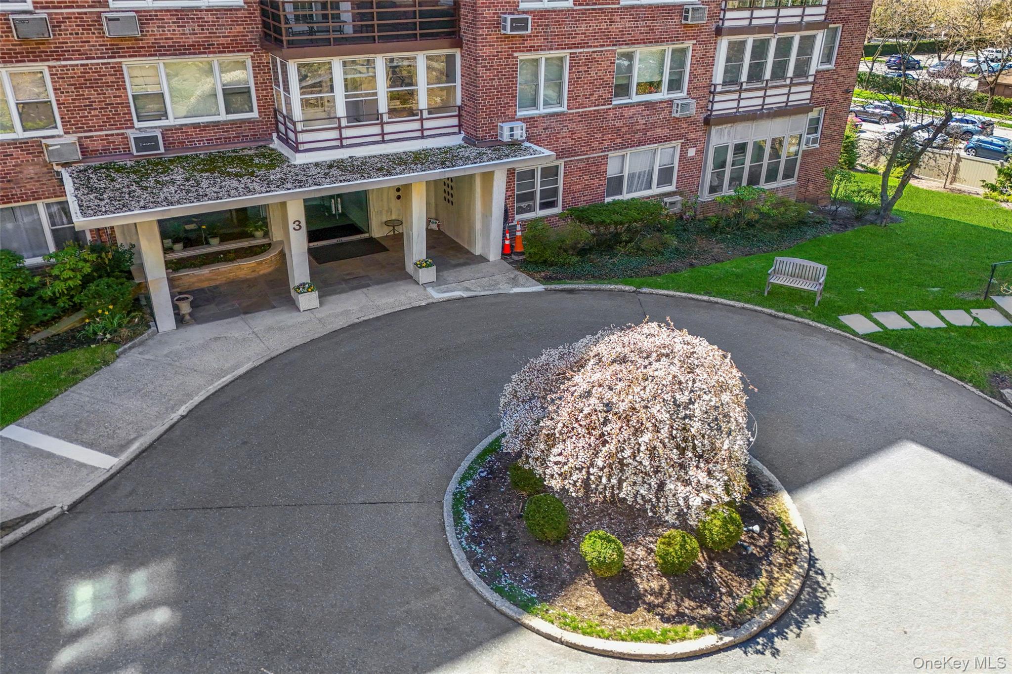 3 Washington Square 4D Property Photo 1
