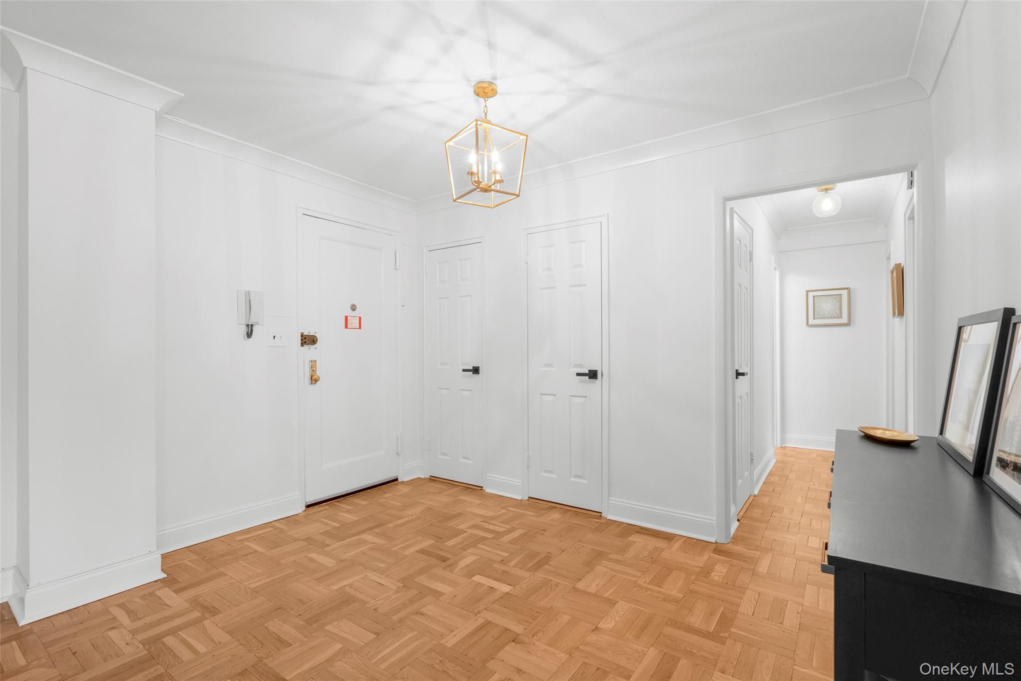 3 Washington Square 4d Property Photo 4