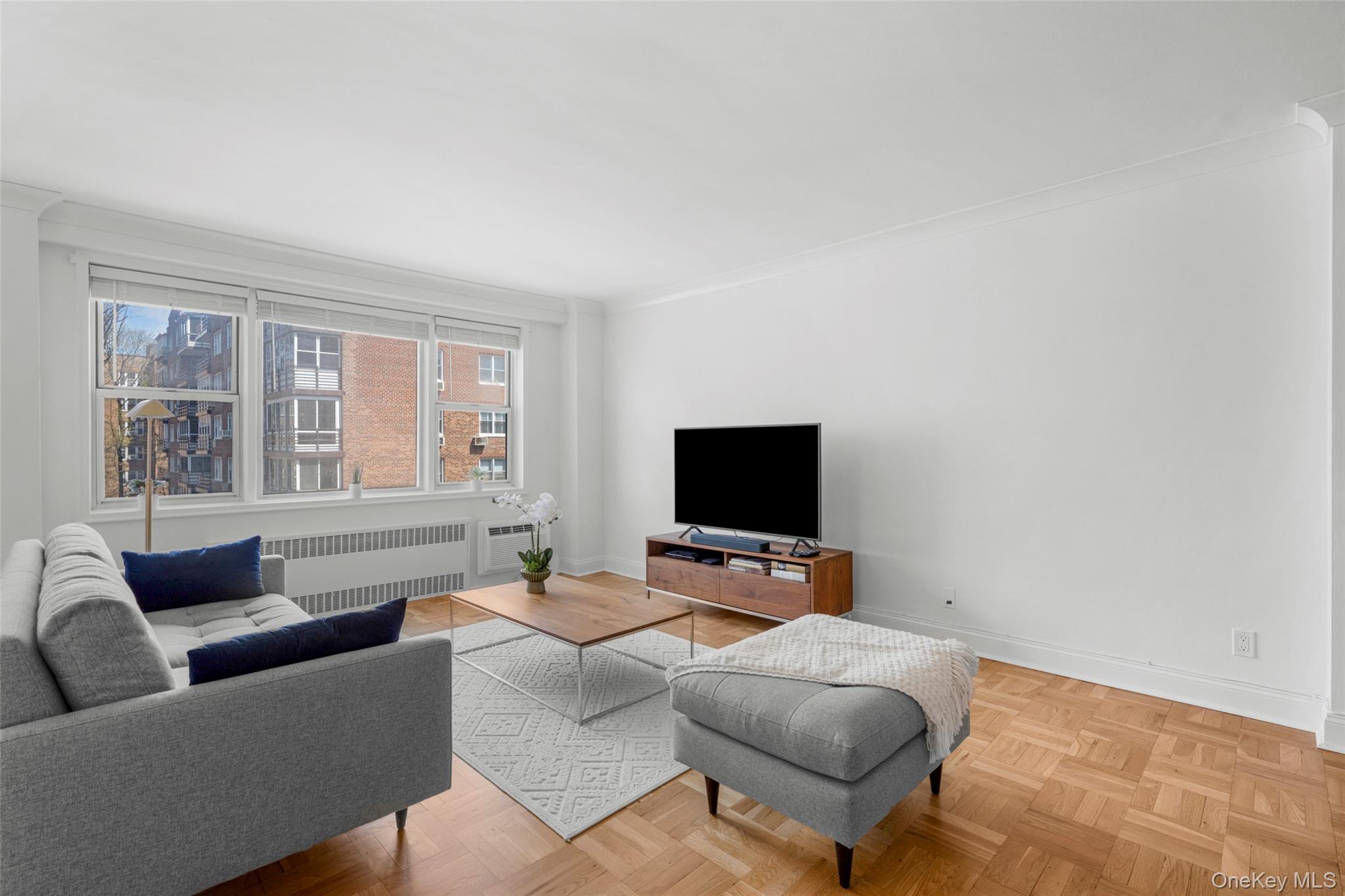 3 Washington Square 4d Property Photo 7