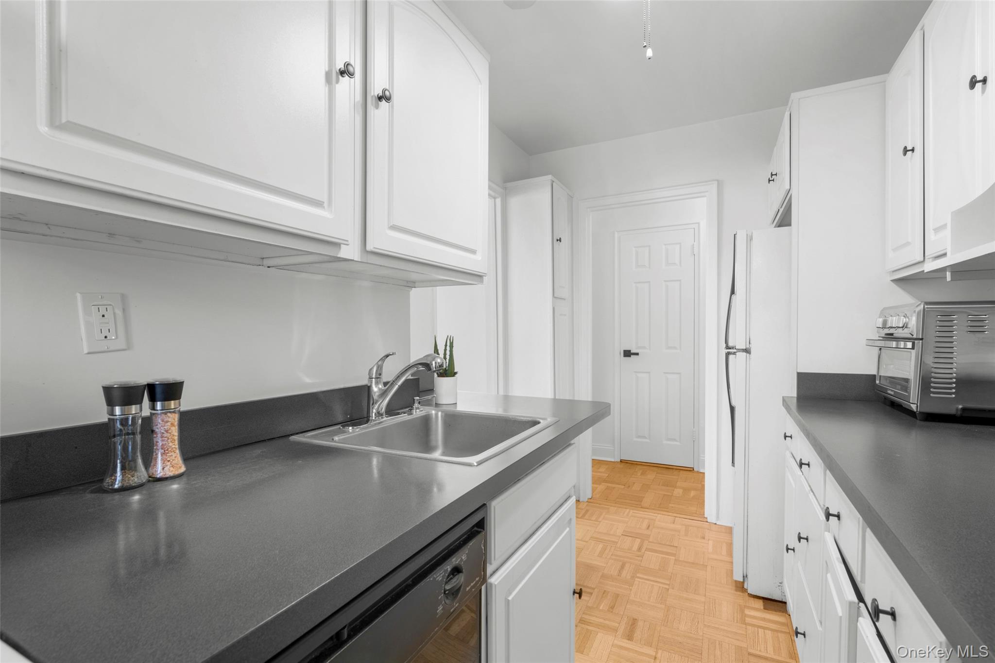 3 Washington Square 4d Property Photo 15