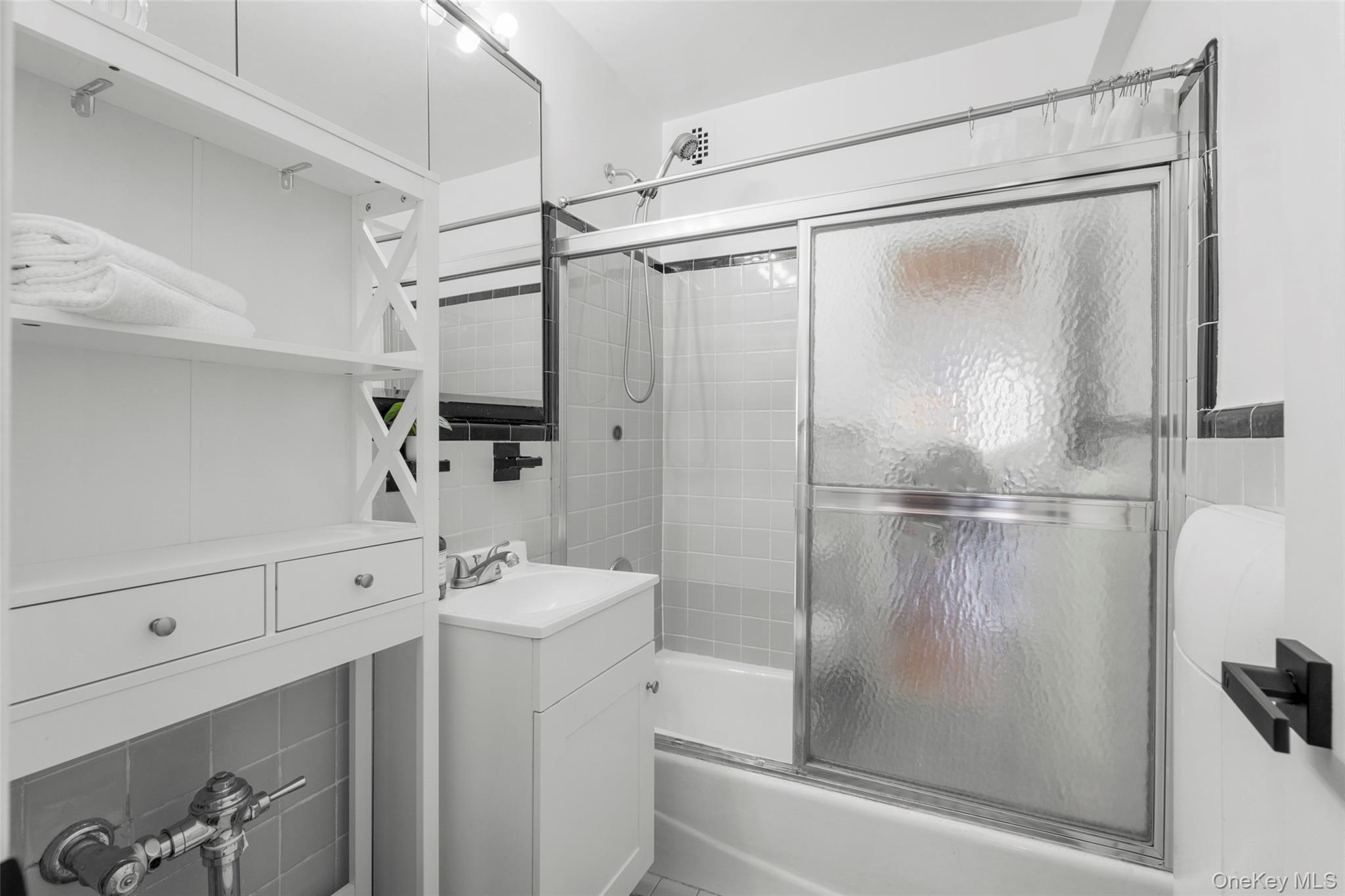 3 Washington Square 4d Property Photo 22