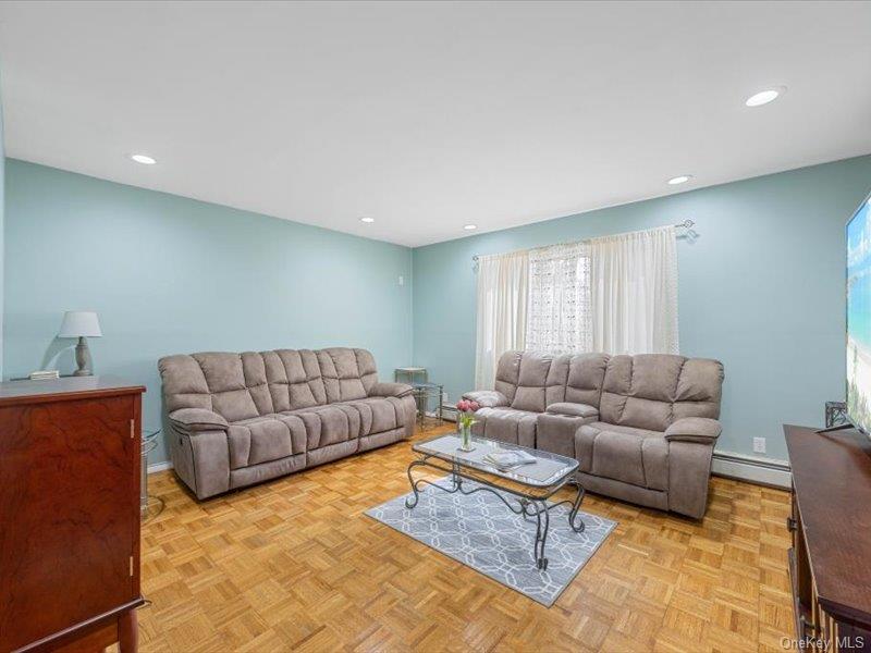 3229 Glennon Place Property Photo 6