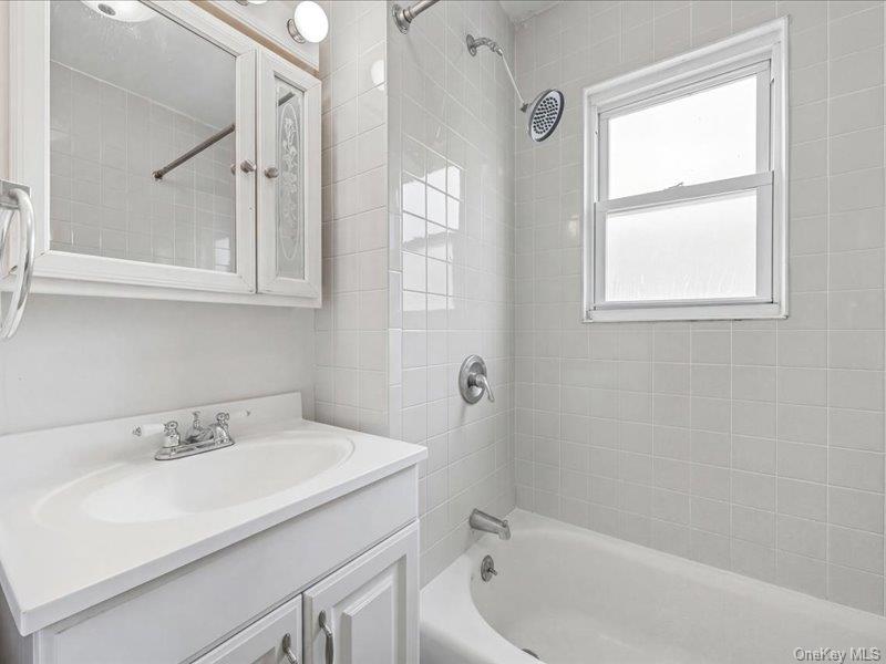 3229 Glennon Place Property Photo 12