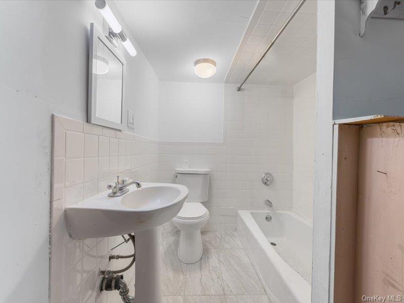 3229 Glennon Place Property Photo 17