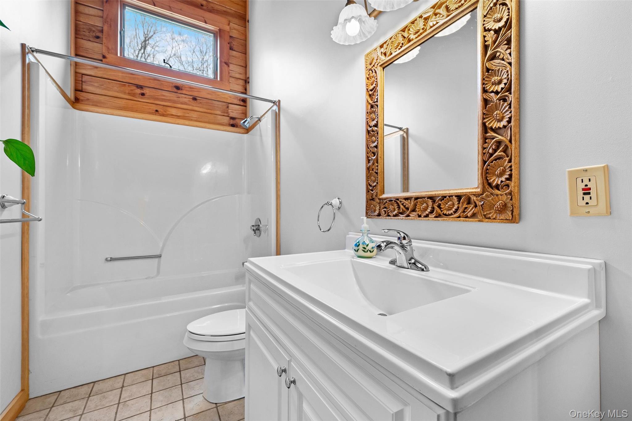 563 Peenpack Trail Property Photo 15
