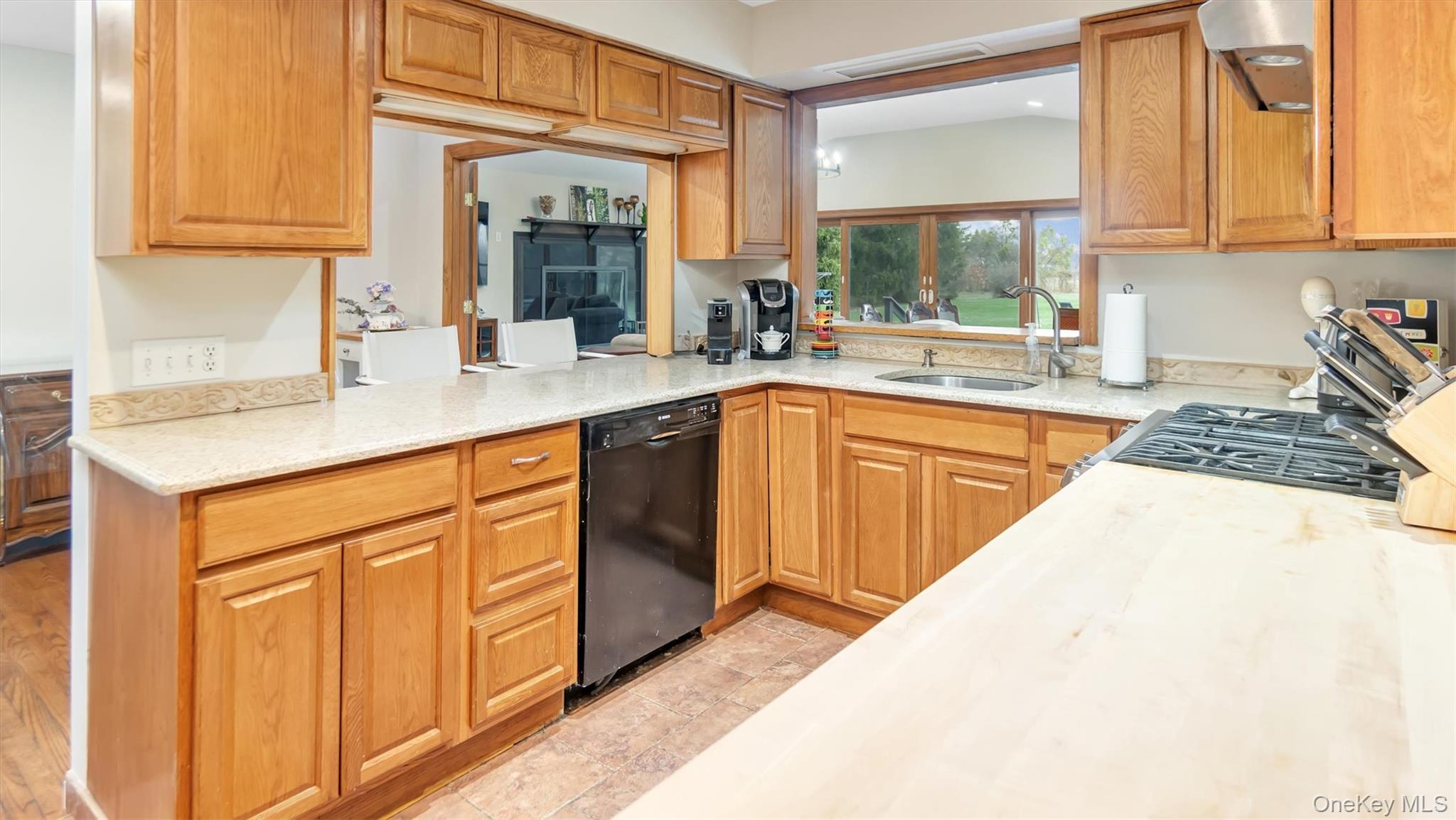 120 Promenade Drive Property Photo 7