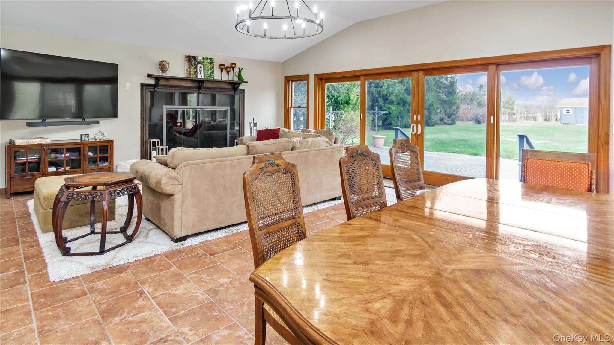 120 Promenade Drive Property Photo 10