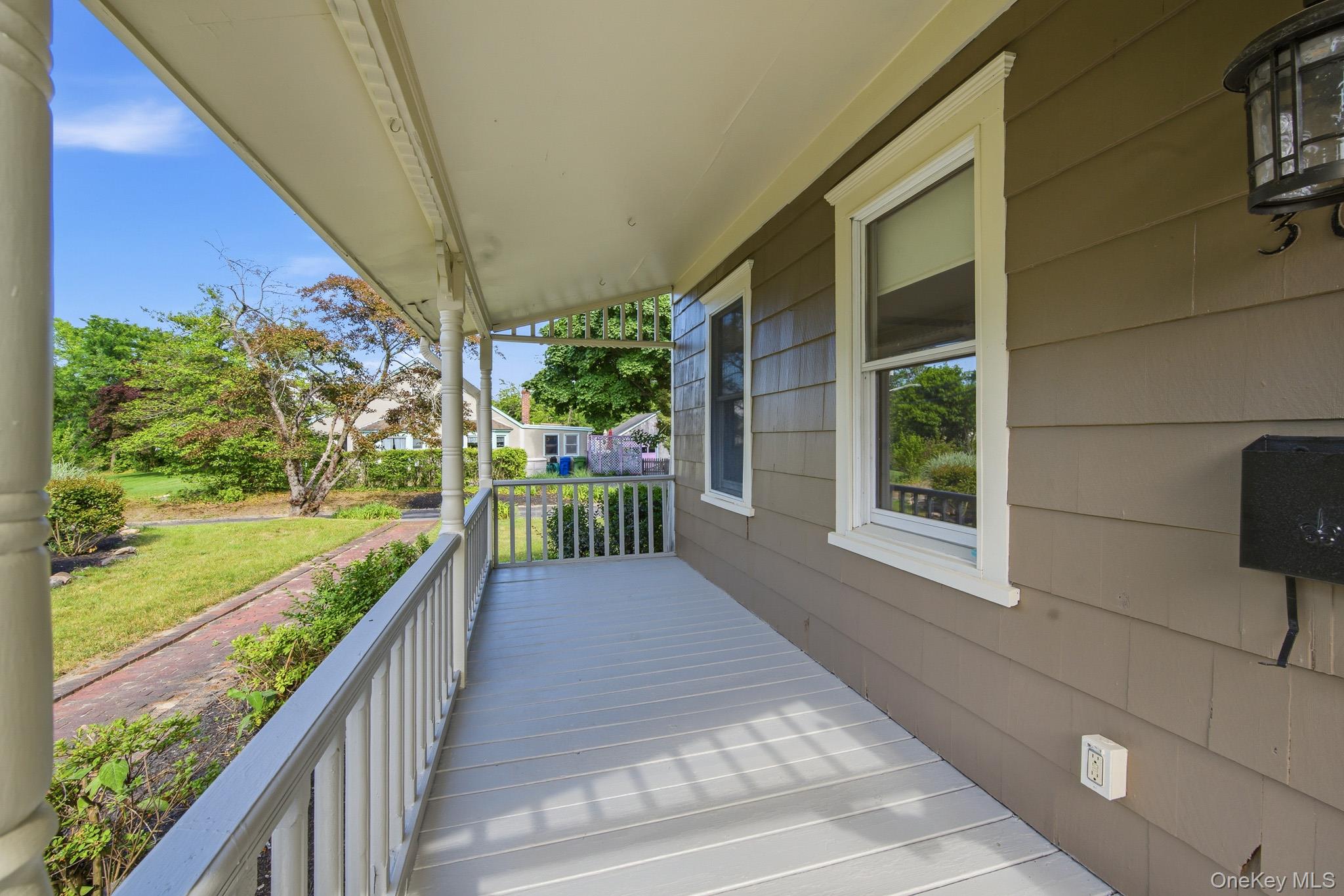302 E Broadway Property Photo 3