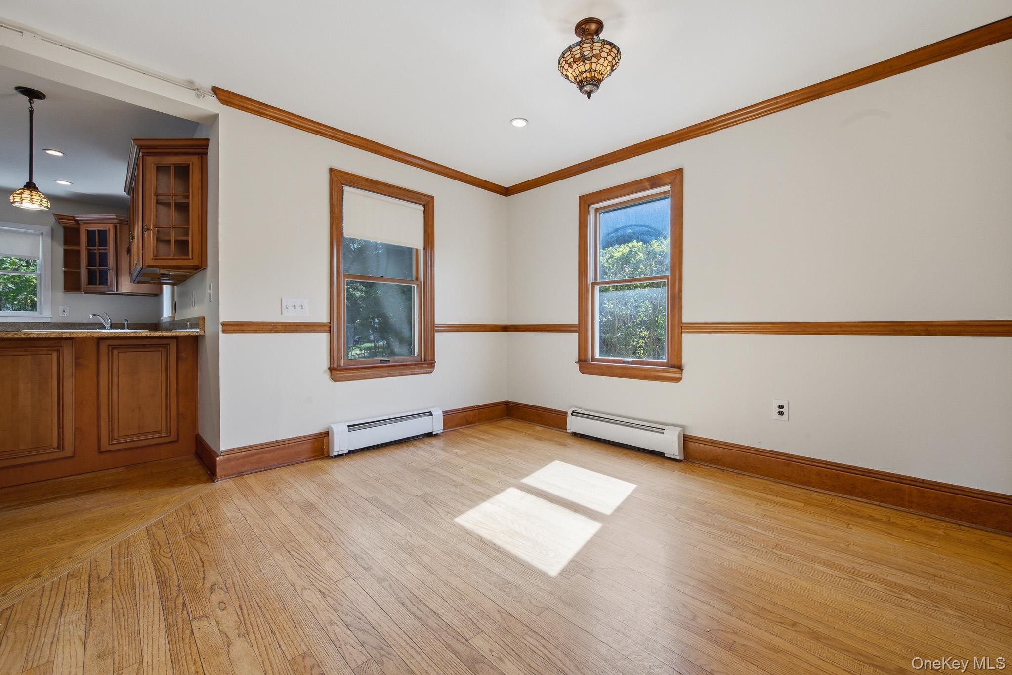 302 E Broadway Property Photo 13