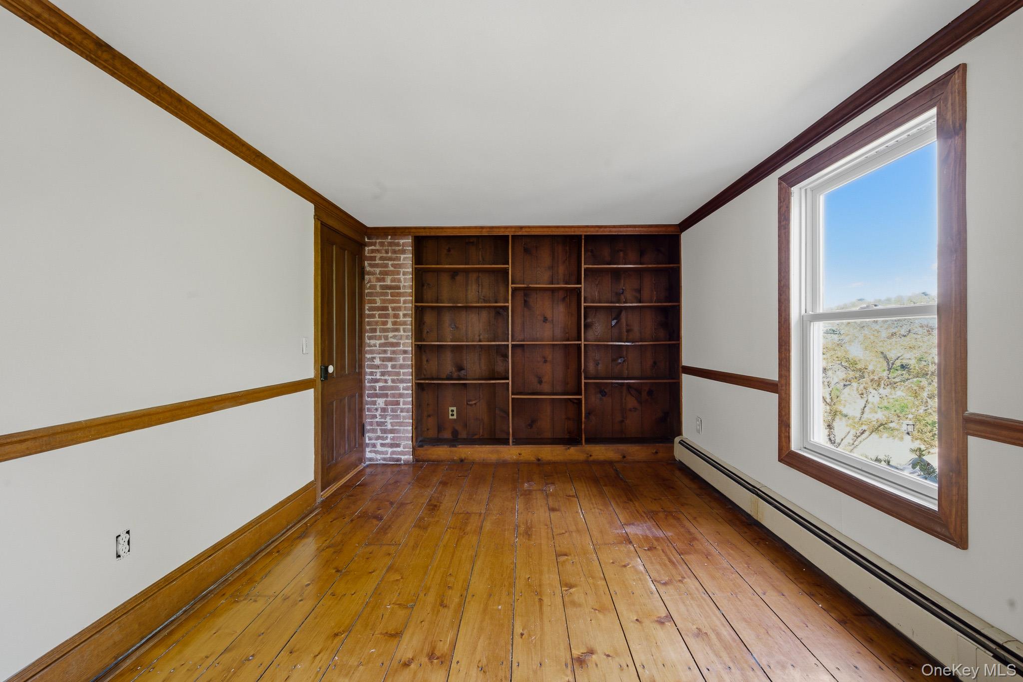 302 E Broadway Property Photo 18