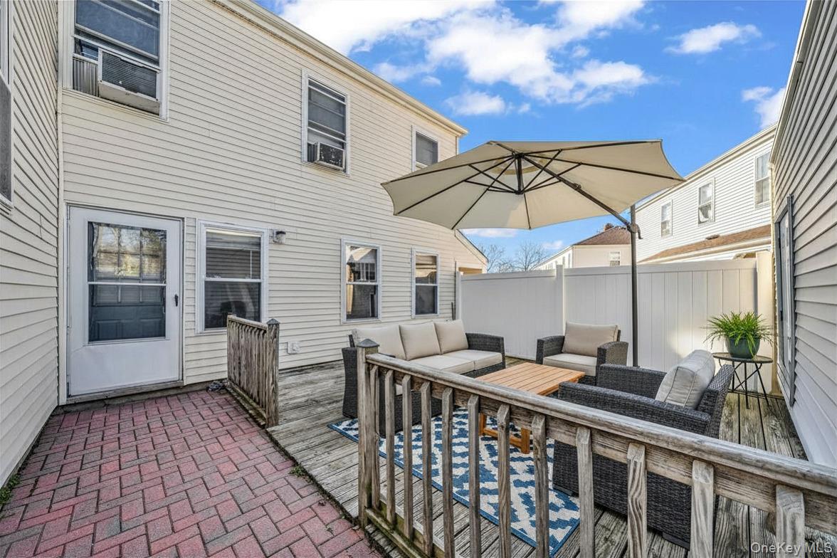 290 Lowndes Avenue C Property Photo 17