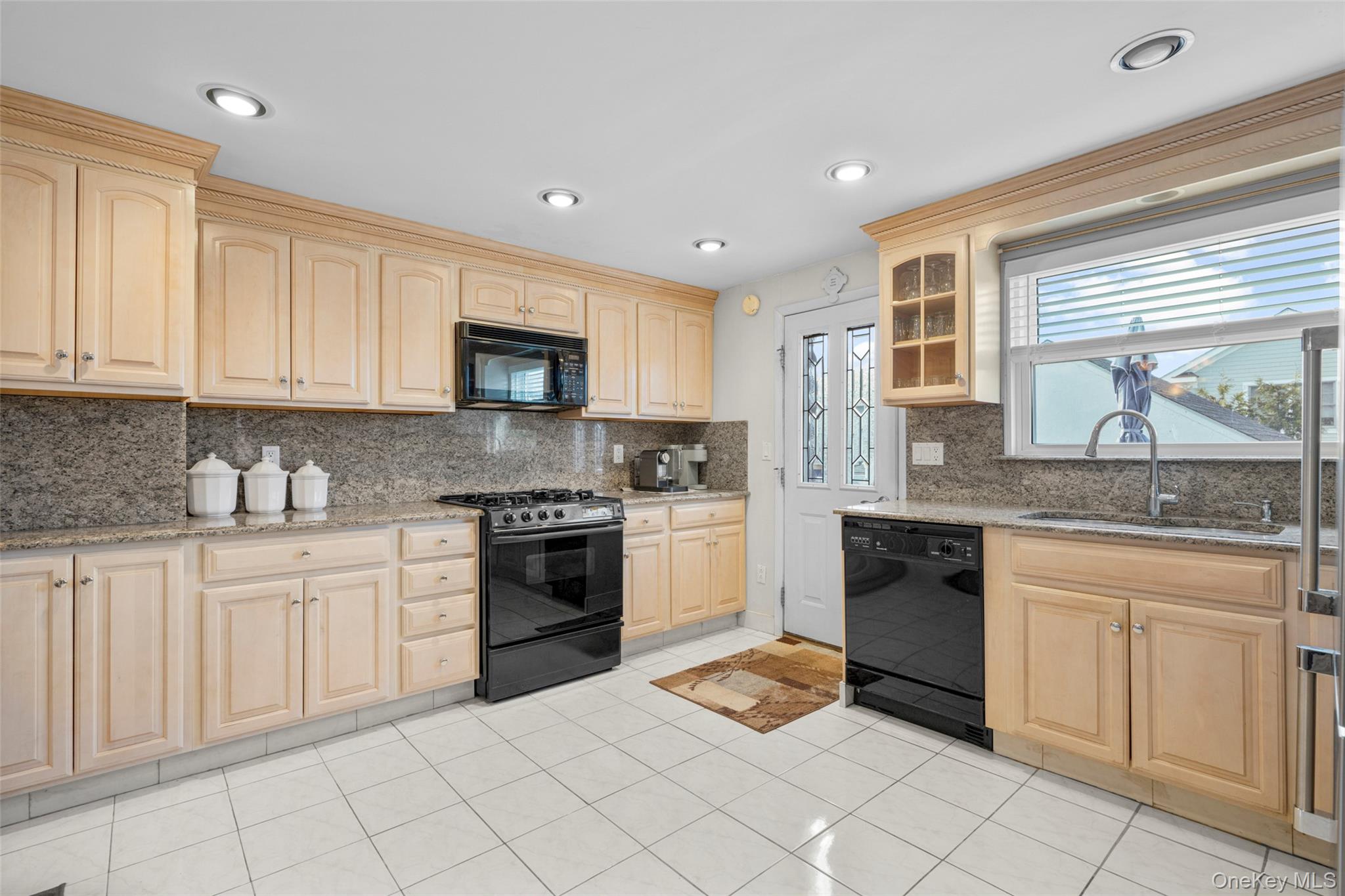 31 Elmwood Avenue Property Photo 4