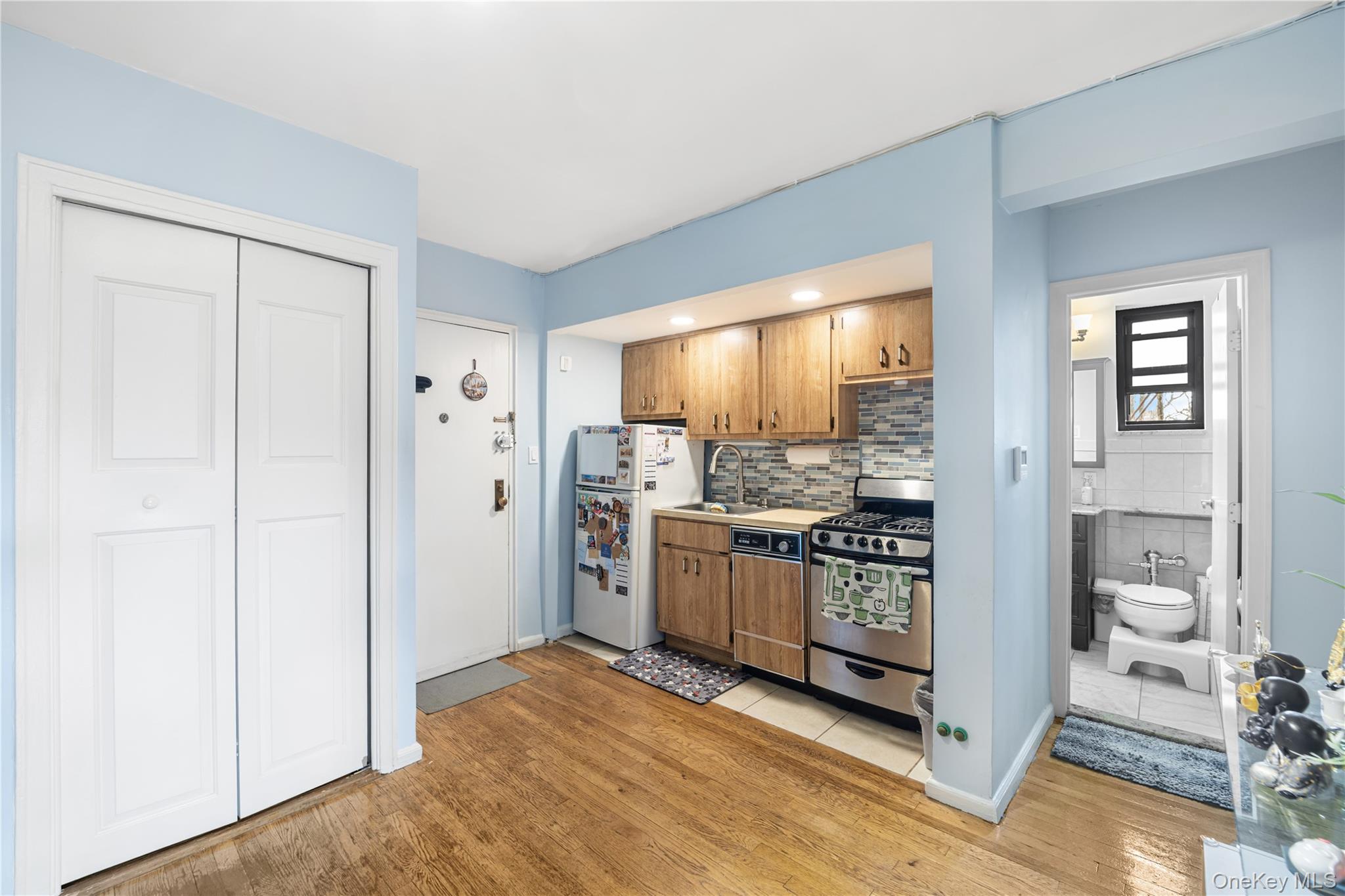 75-15 210th Street 6c Property Photo 6
